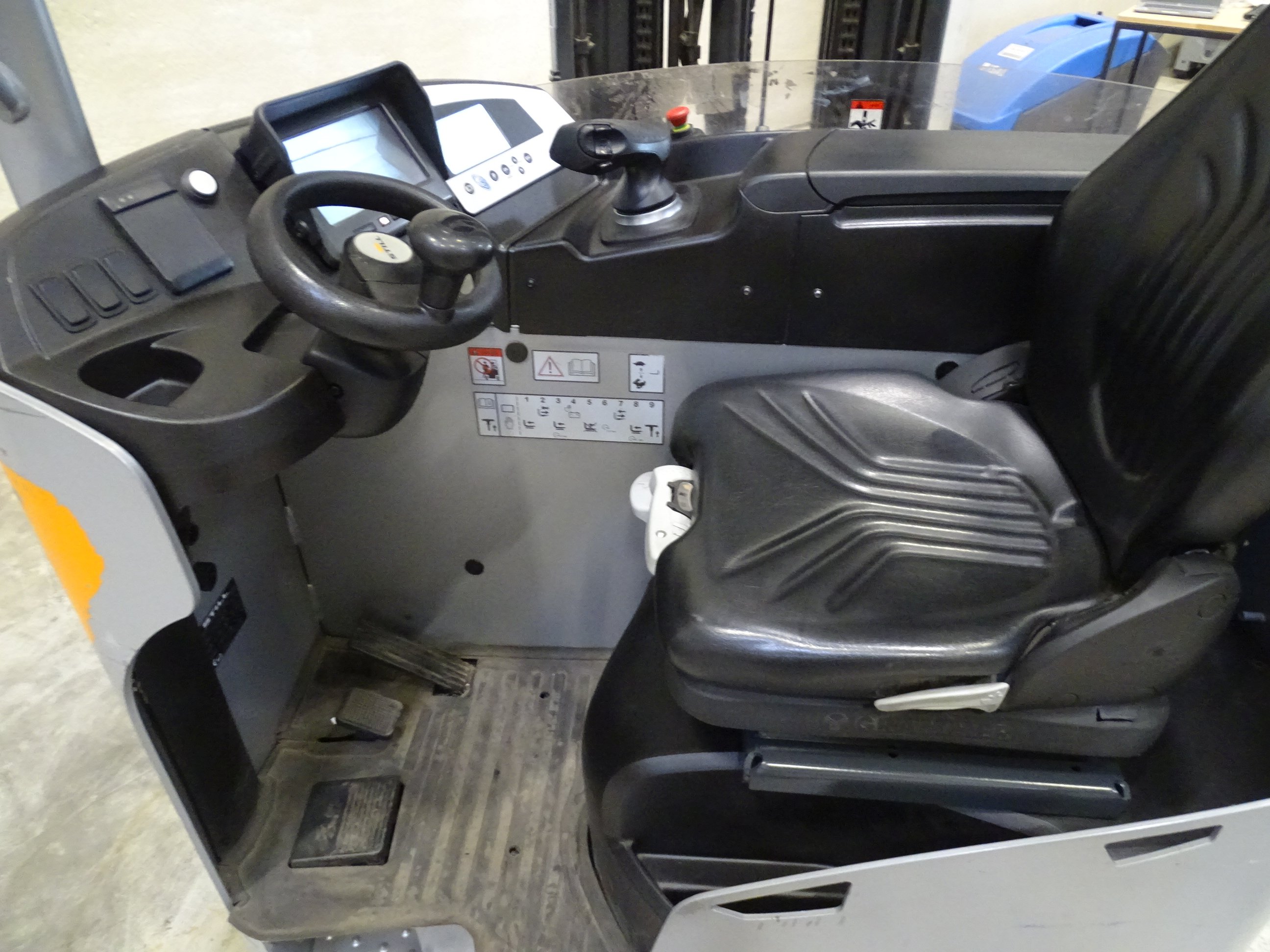 Still FM-X17 Carrello retrattile www.blackforxx.com