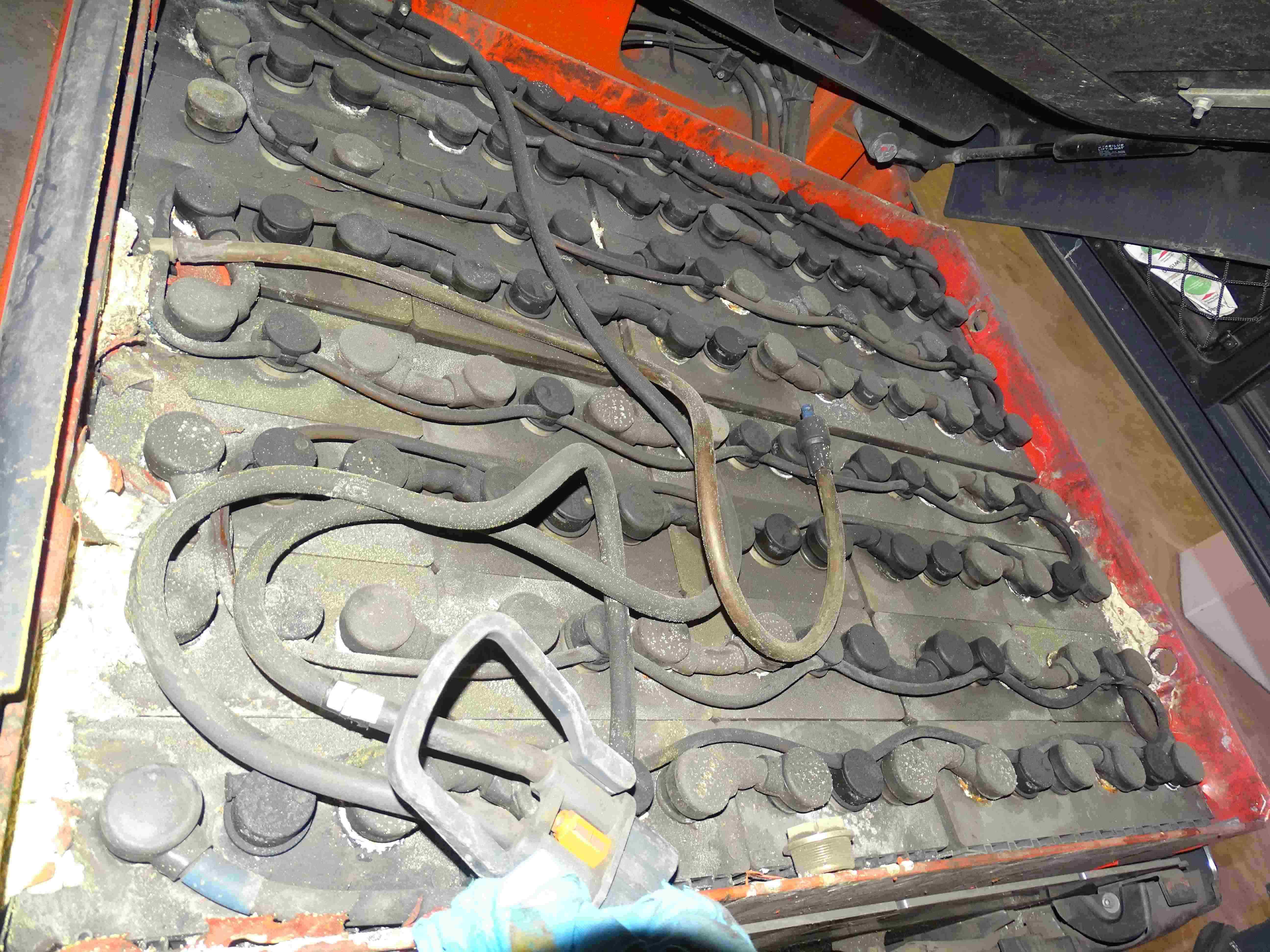 Linde E30HL-01/600 Elektro 4 Rad-Stapler www.blackforxx.com