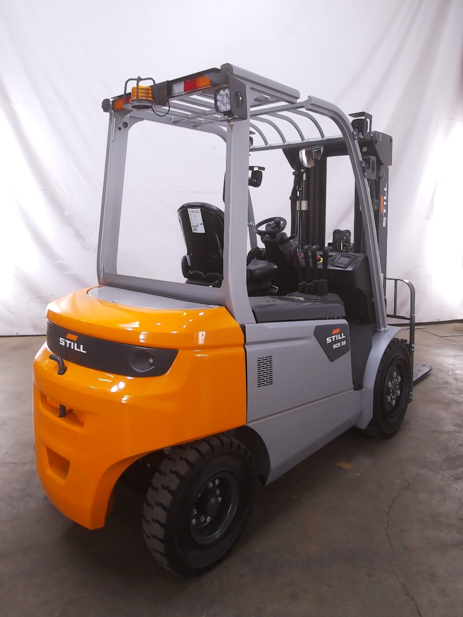Still RCE35 Electric 4-wheel forklift www.blackforxx.com