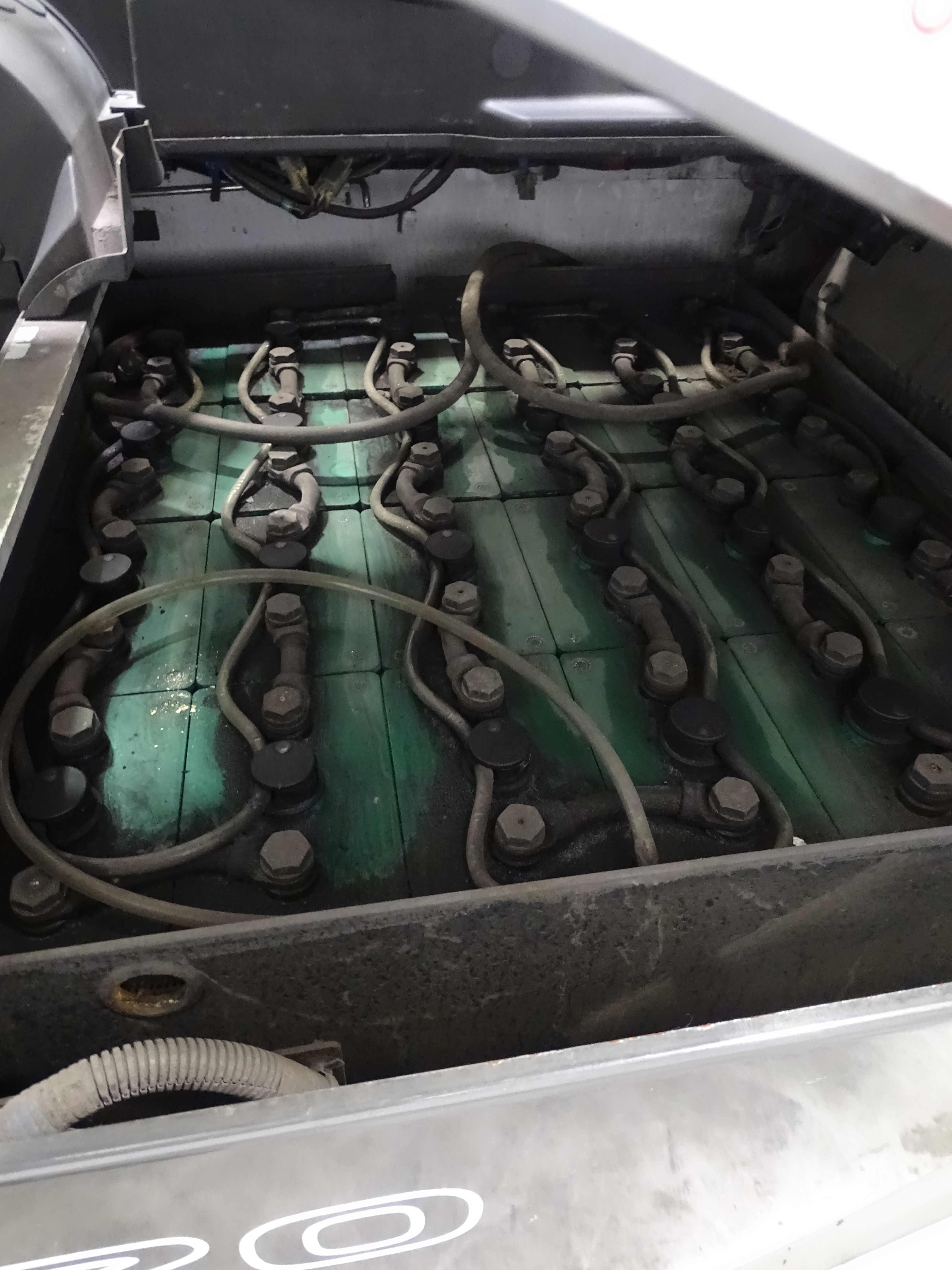 Weitere AG2N1L20Q Elektro 3 Rad-Stapler www.blackforxx.com