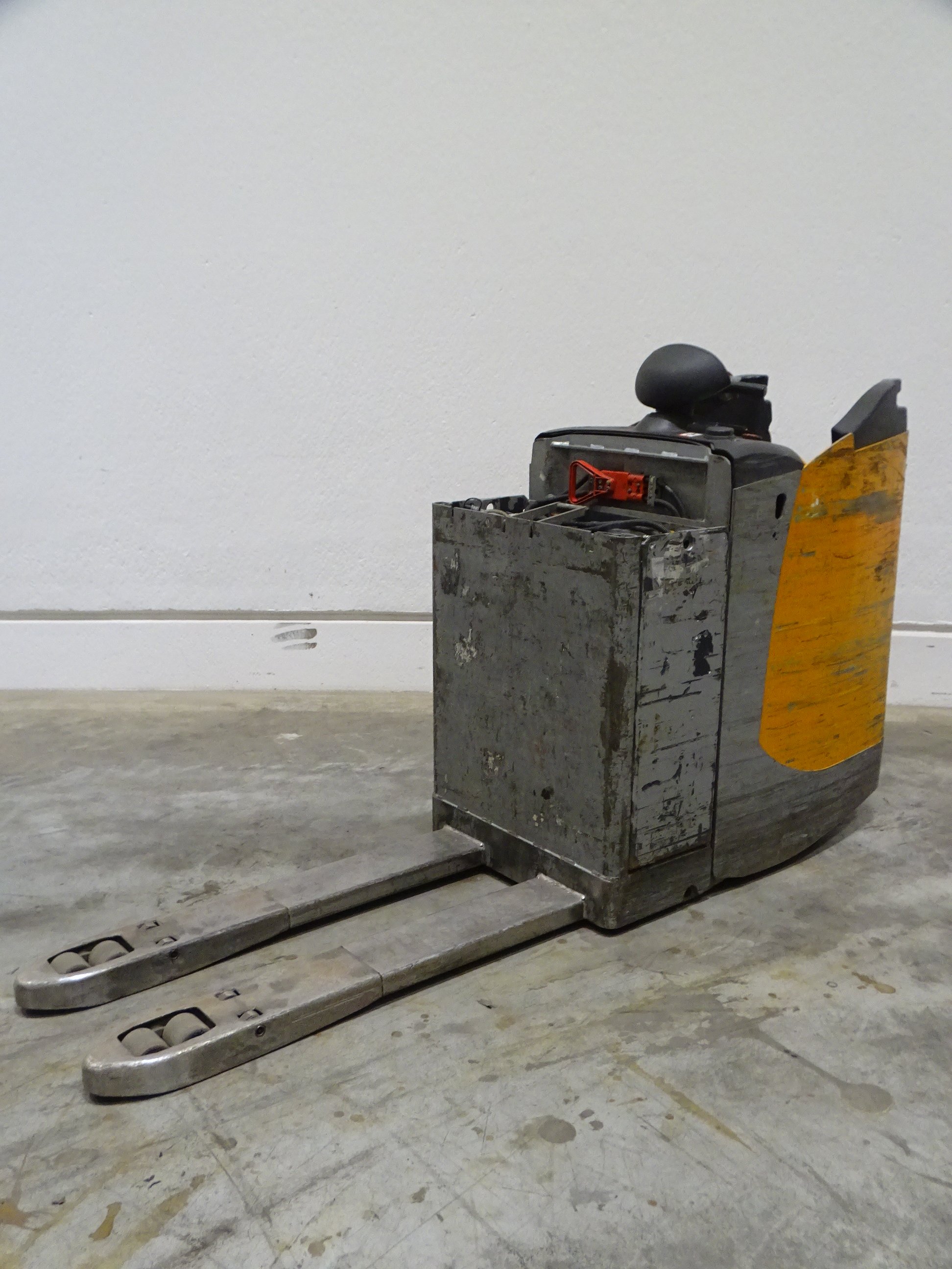 Still EXU-S22 Electric Pallet Truck www.blackforxx.com