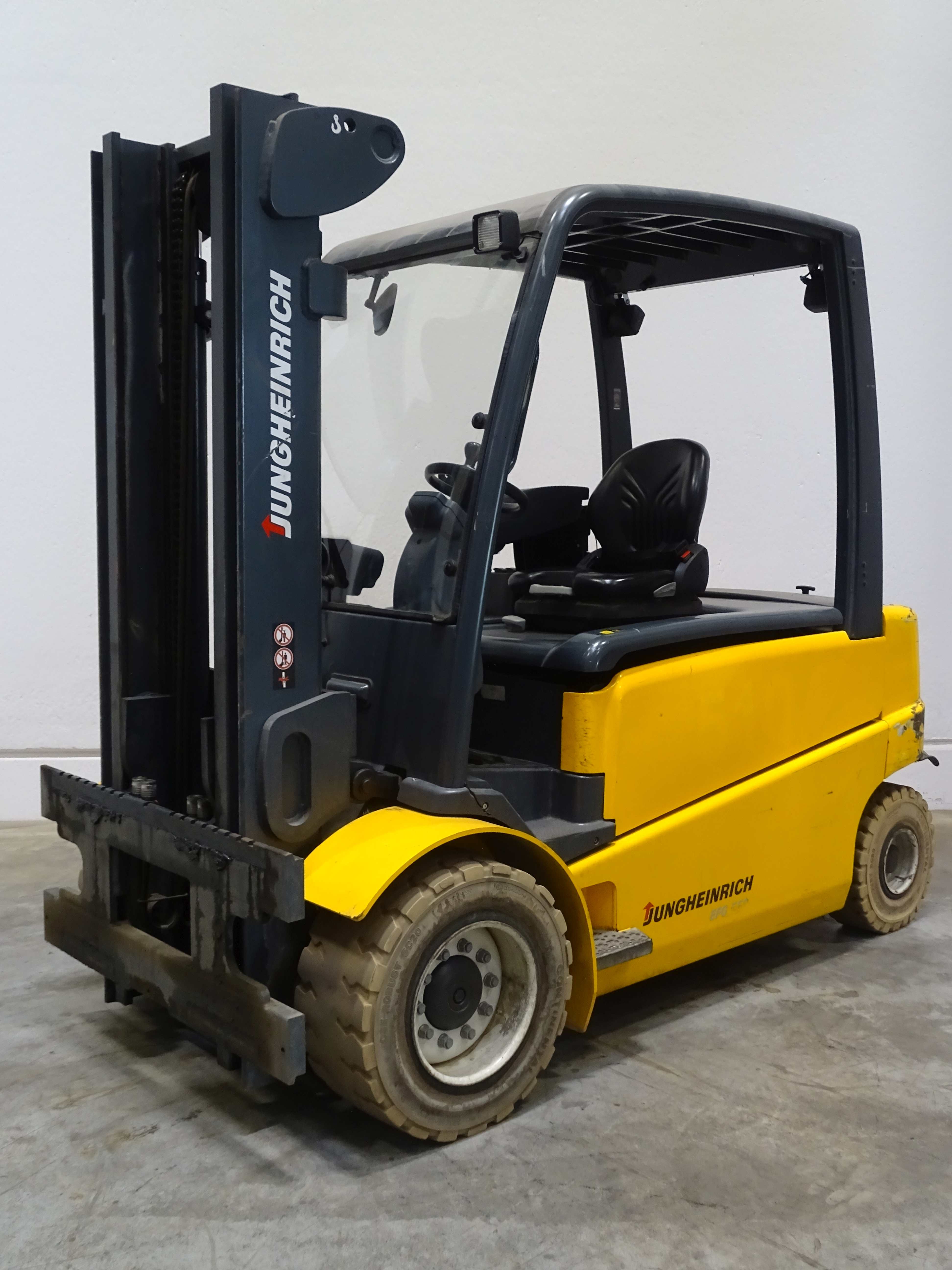 Jungheinrich EFG550 Electric 4-wheel forklift www.blackforxx.com