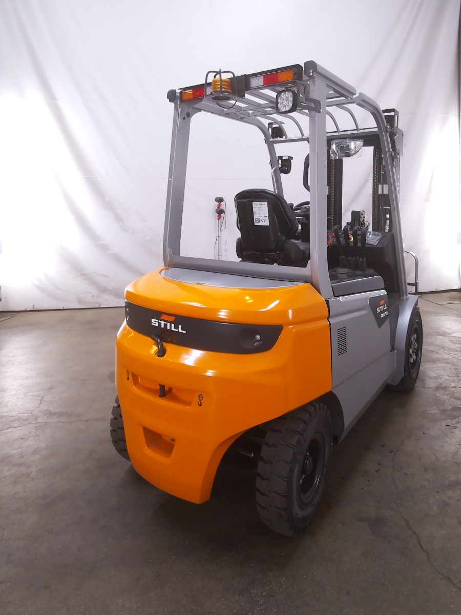 Still RCE35 Electric 4-wheel forklift www.blackforxx.com