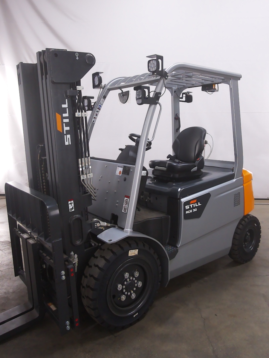 Still RCE30 Electric 4-wheel forklift www.blackforxx.com