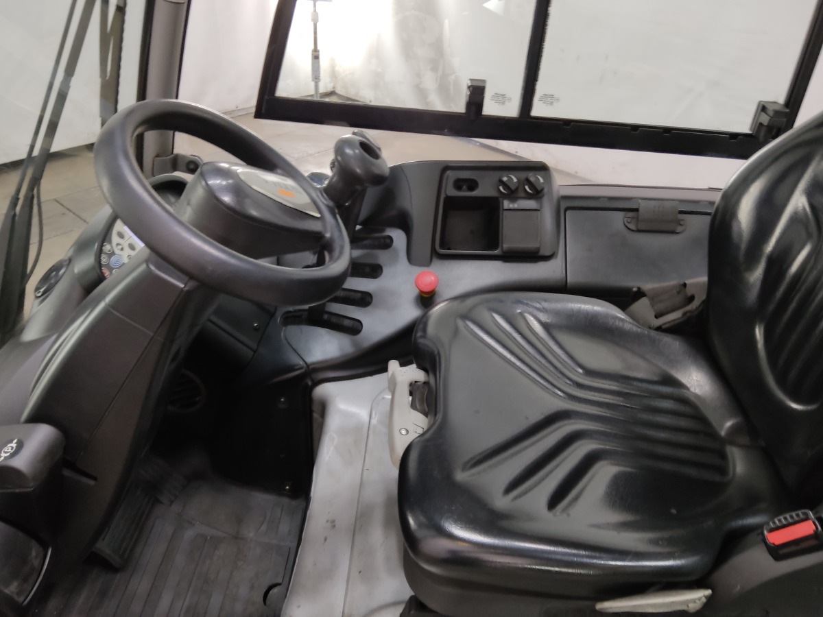 Still RX60-40 Elektryczny 4-kolowy www.blackforxx.com