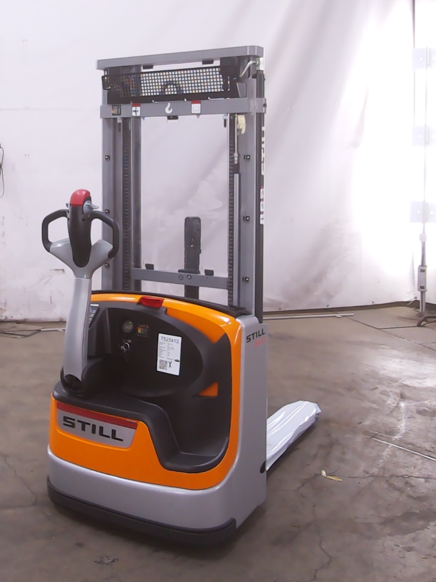 Still EXV12/BATT.NEU Porta-paletes de alta elevao www.blackforxx.com