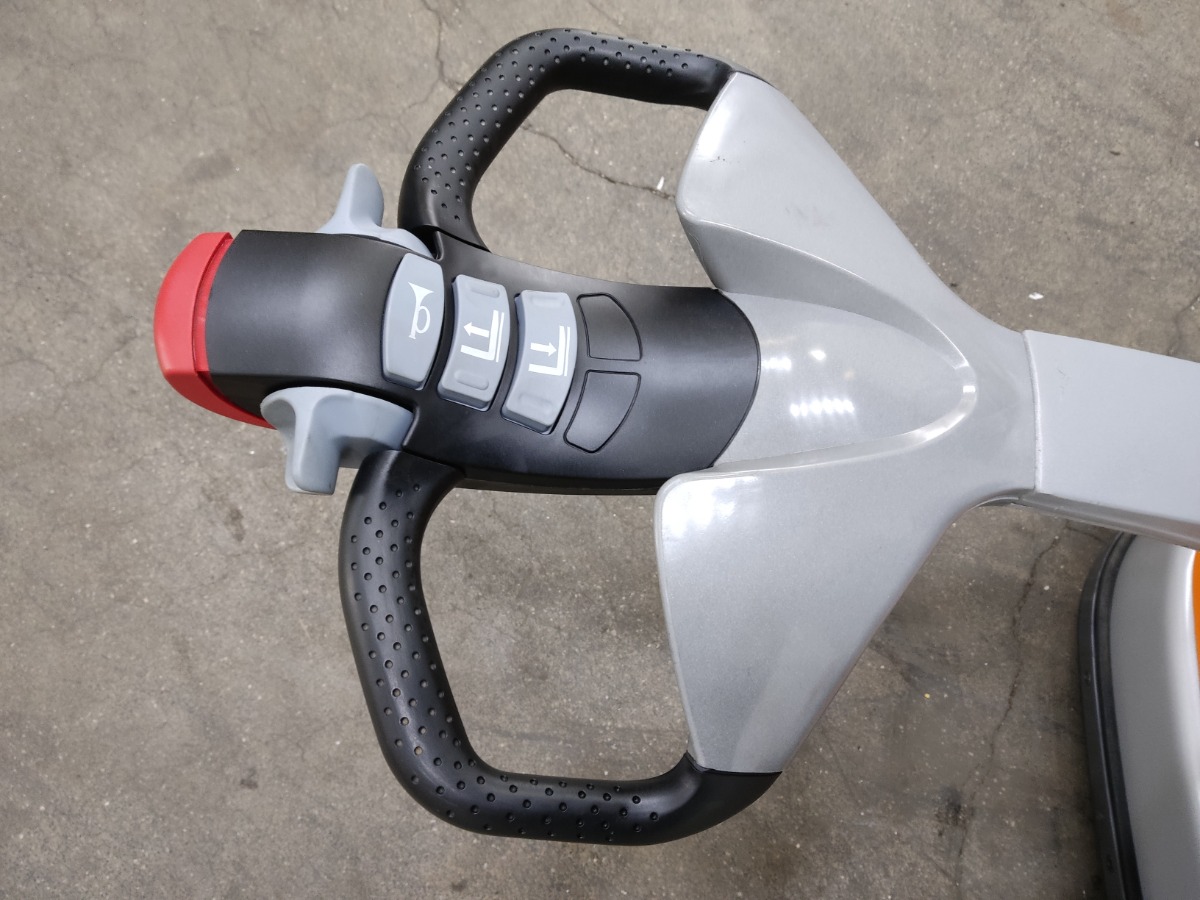 Still EXV12/BATT.NEU Porta-paletes de alta elevao www.blackforxx.com