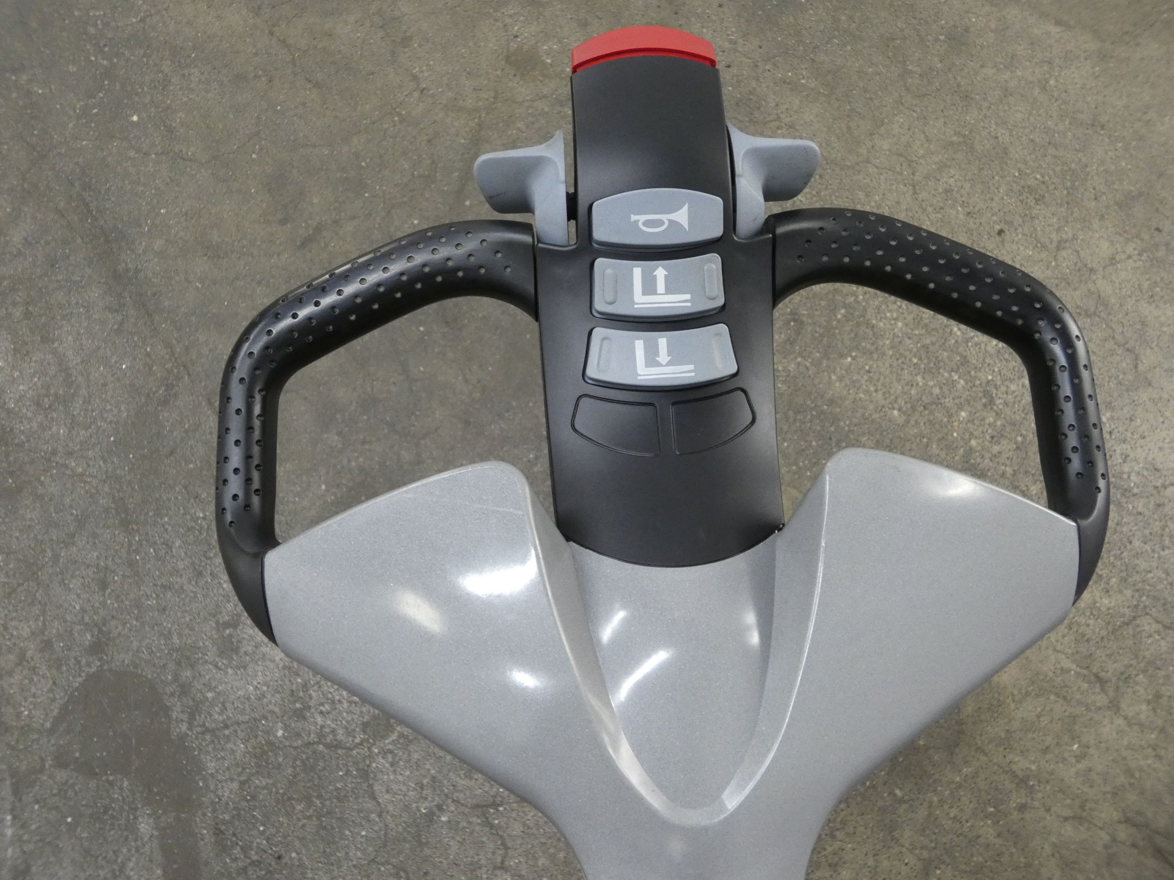 Still EXV12/BATT.NEU Porta-paletes de alta elevao www.blackforxx.com