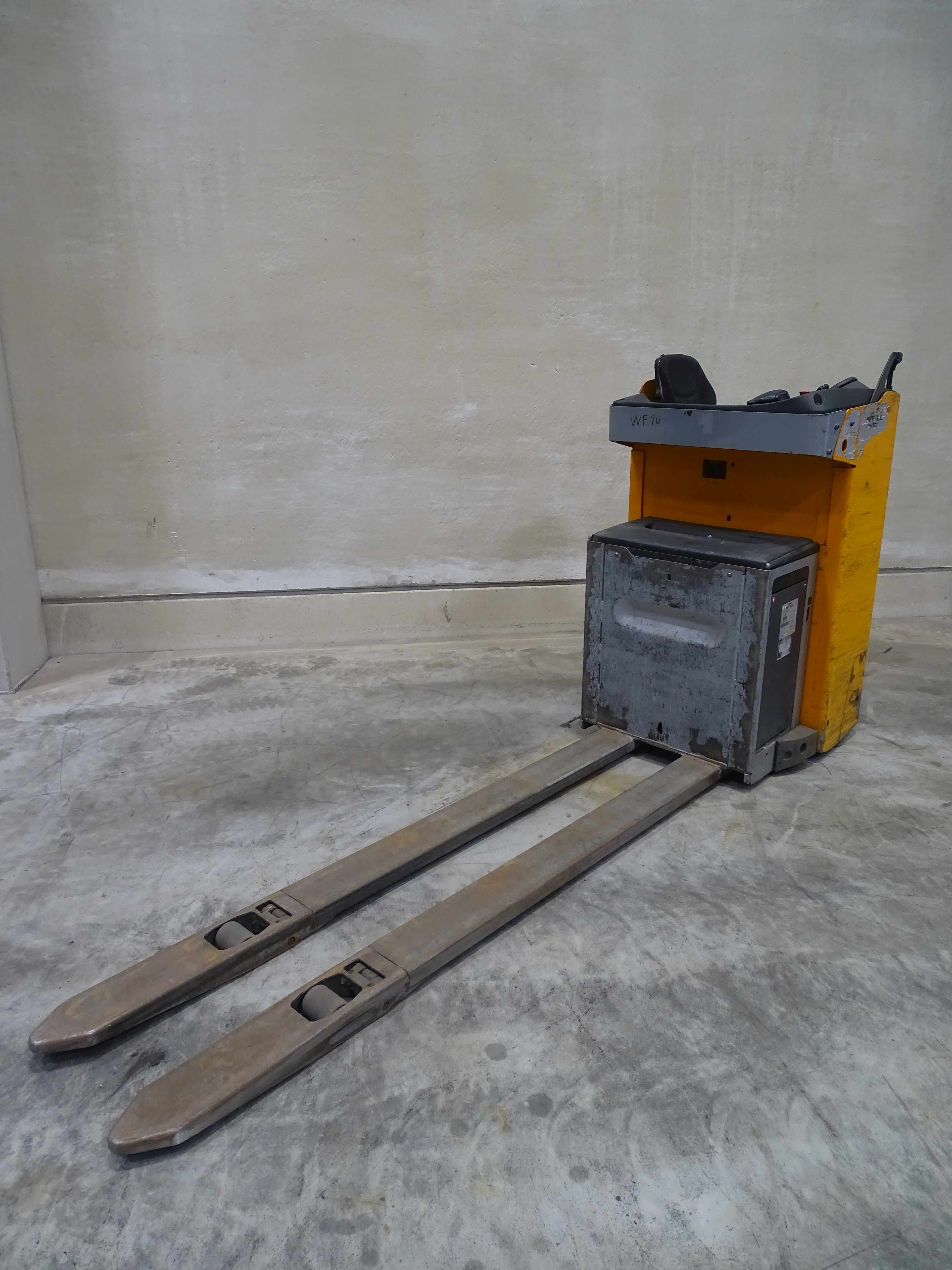 Still FXH20/2400MM Electric Pallet Truck www.blackforxx.com