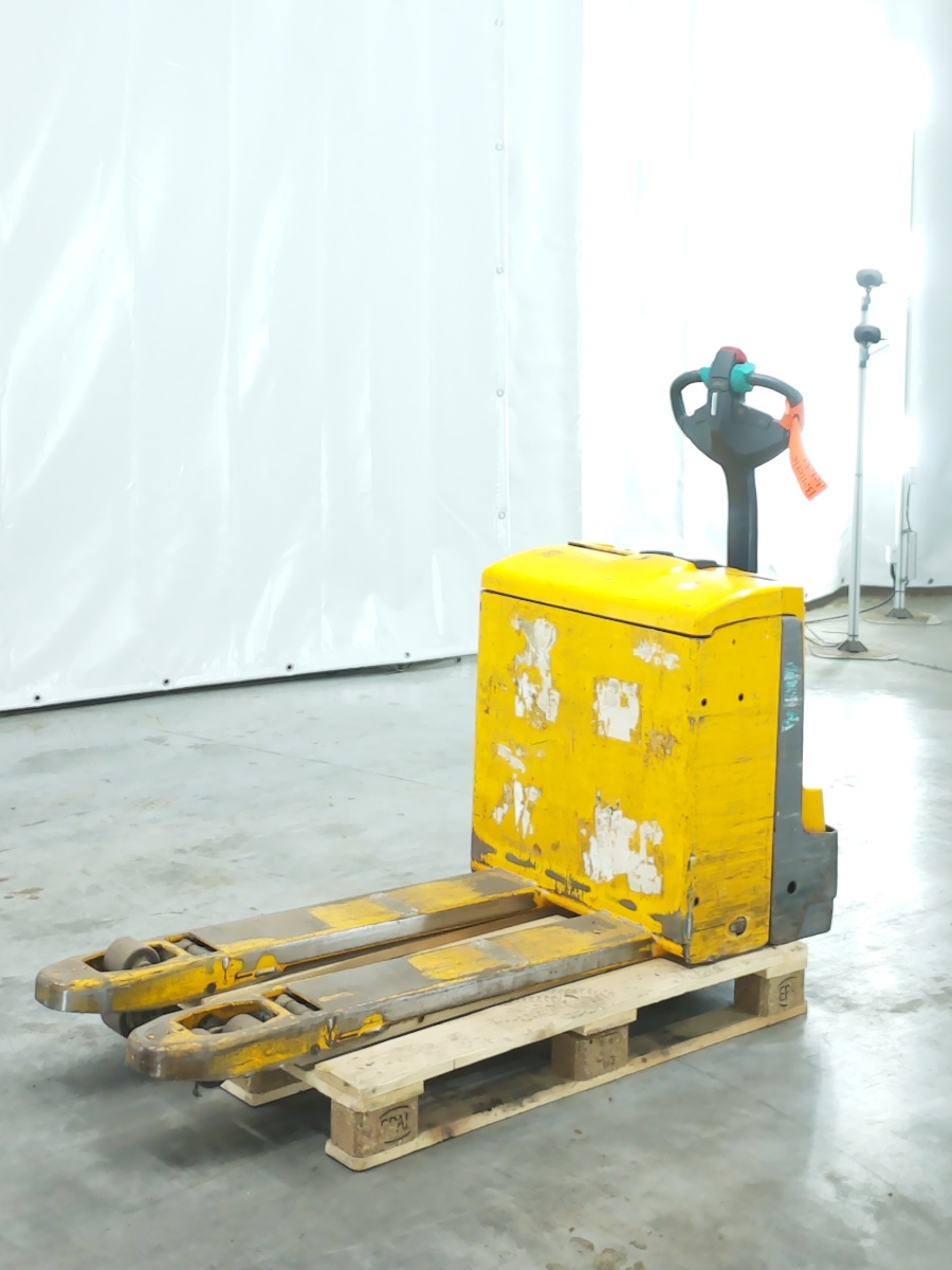 Jungheinrich EJE116 Electric Pallet Truck www.blackforxx.com