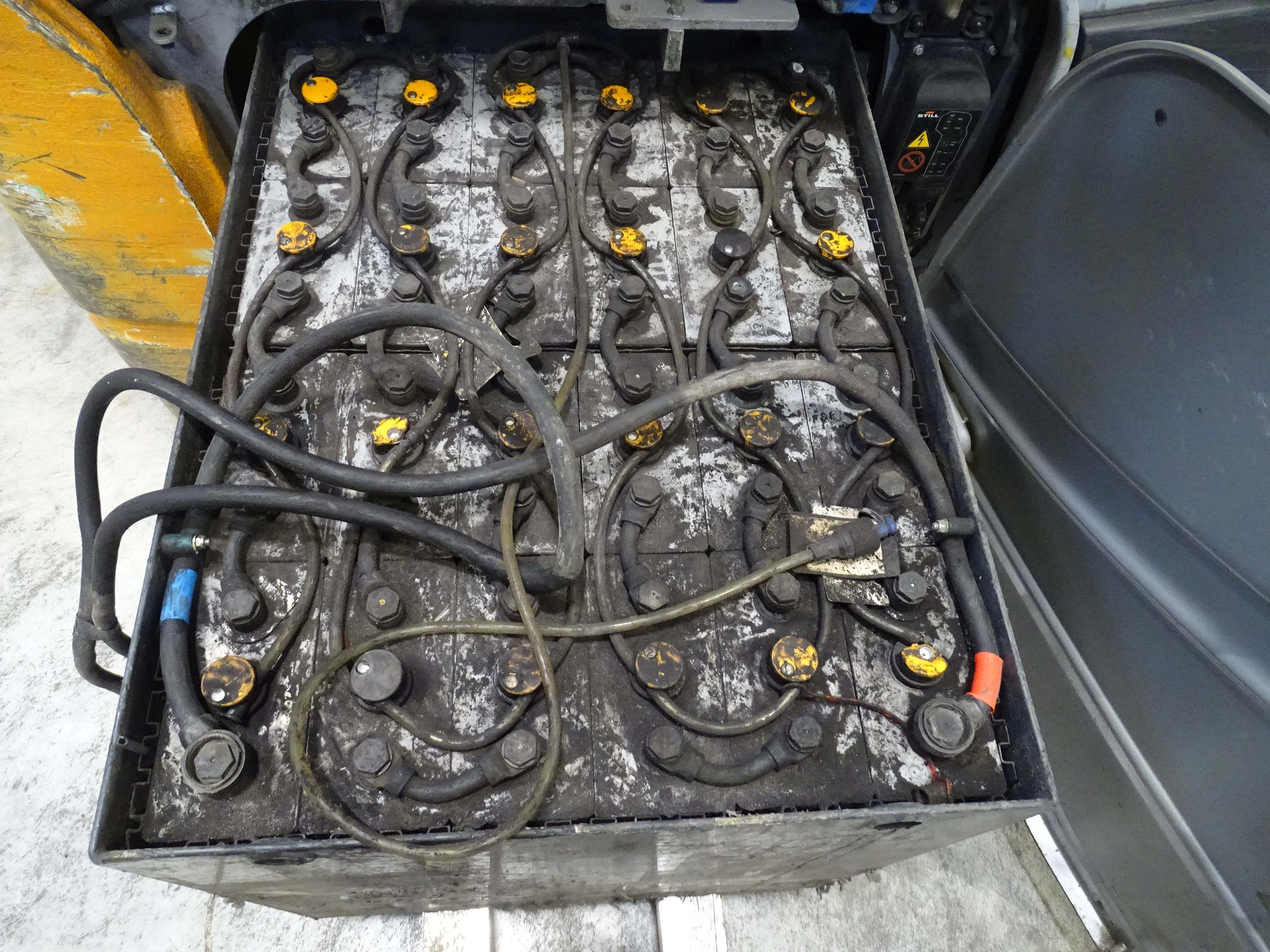 Still RX20-16 Empilhador eltrico de trs rodas www.blackforxx.com