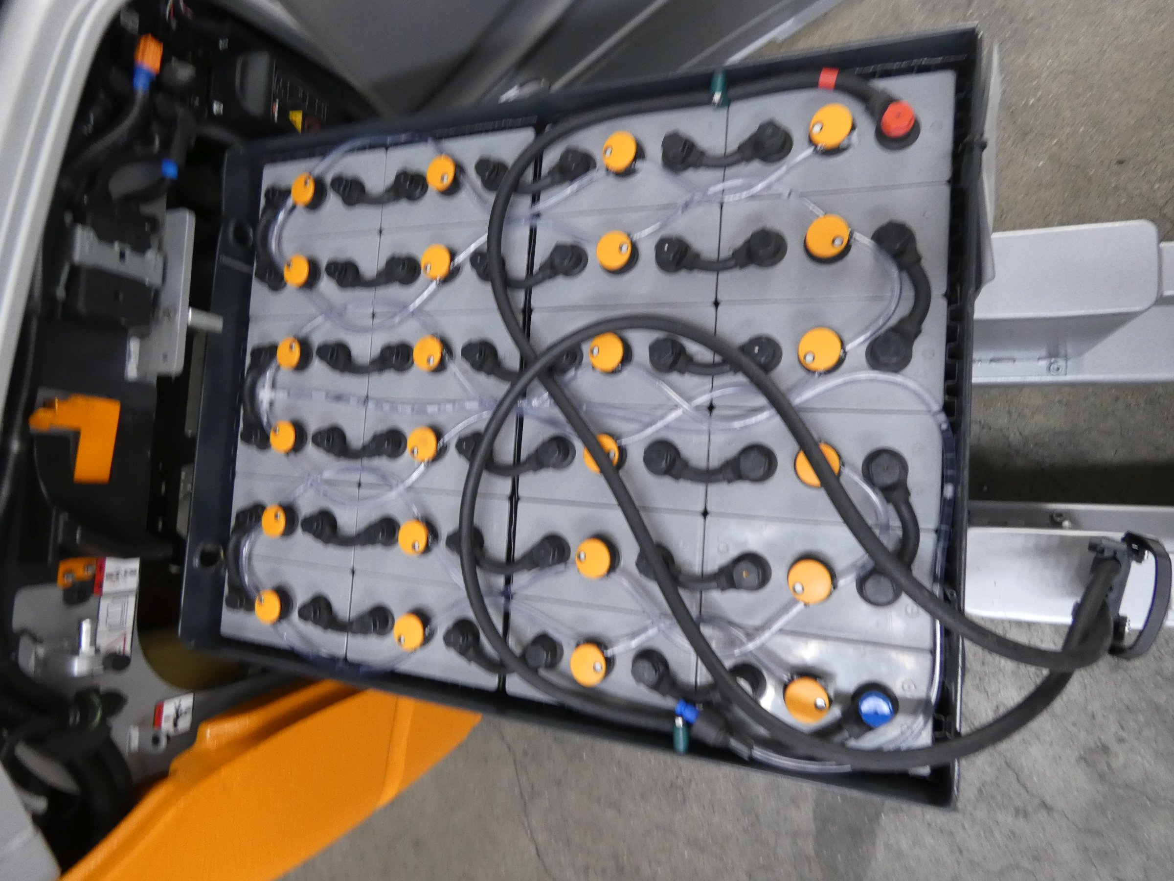 Still RX20-16 Empilhador eltrico de trs rodas www.blackforxx.com