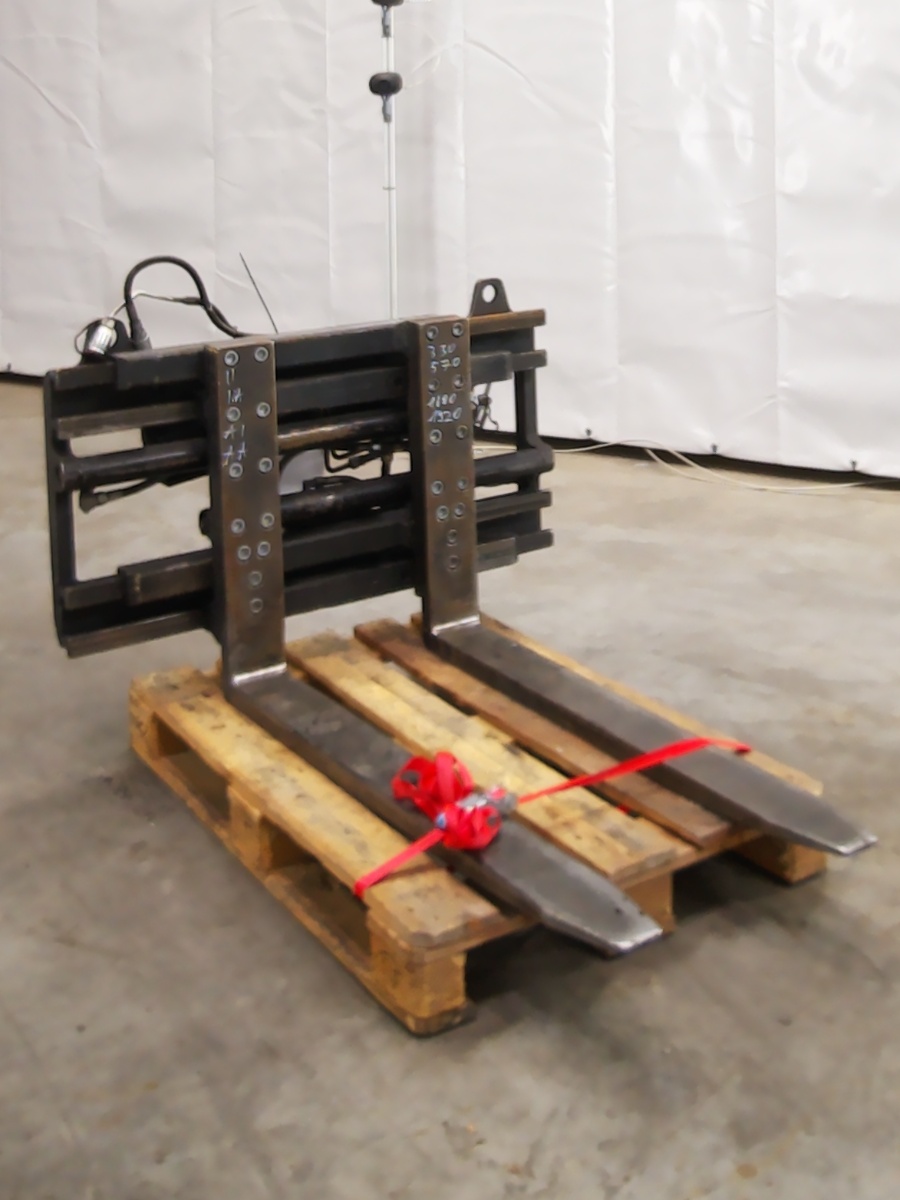 Weitere ZINKENVERSTELLGERT Fork positioners www.blackforxx.com