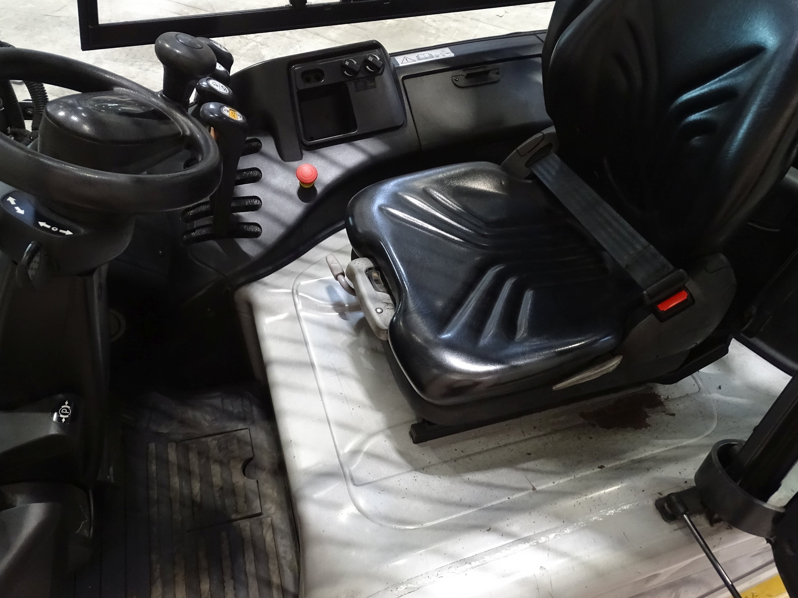 Still RX60-25 Elektryczny 4-kolowy www.blackforxx.com