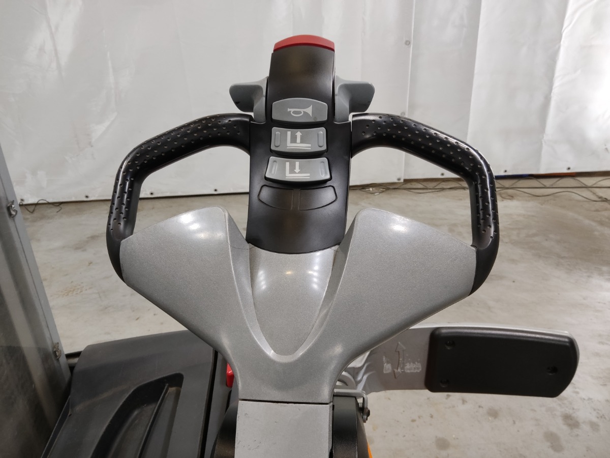 Still EXV-SF14 Hochhubwagen www.blackforxx.com