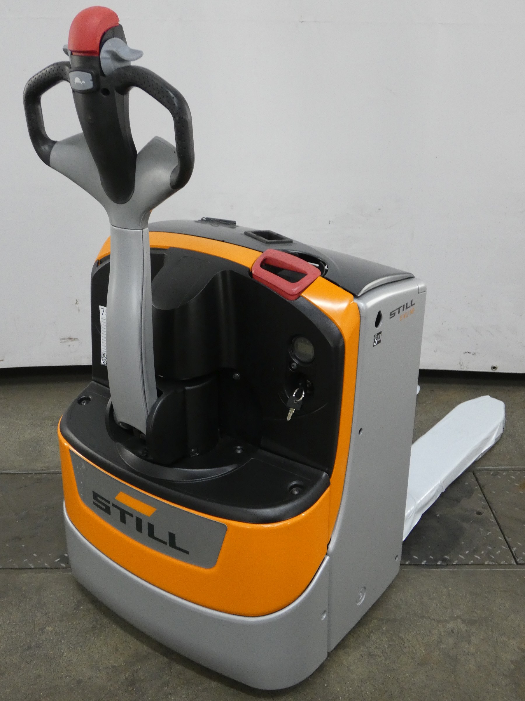 Still EXU16/1000MM/BATT.NE Electric Pallet Truck www.blackforxx.com
