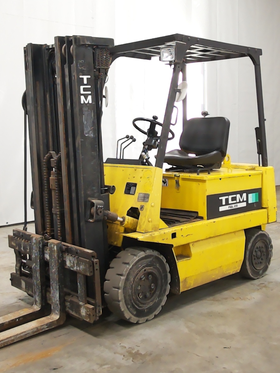 Tcm FBL25 Elektro 4 Rad-Stapler www.blackforxx.com