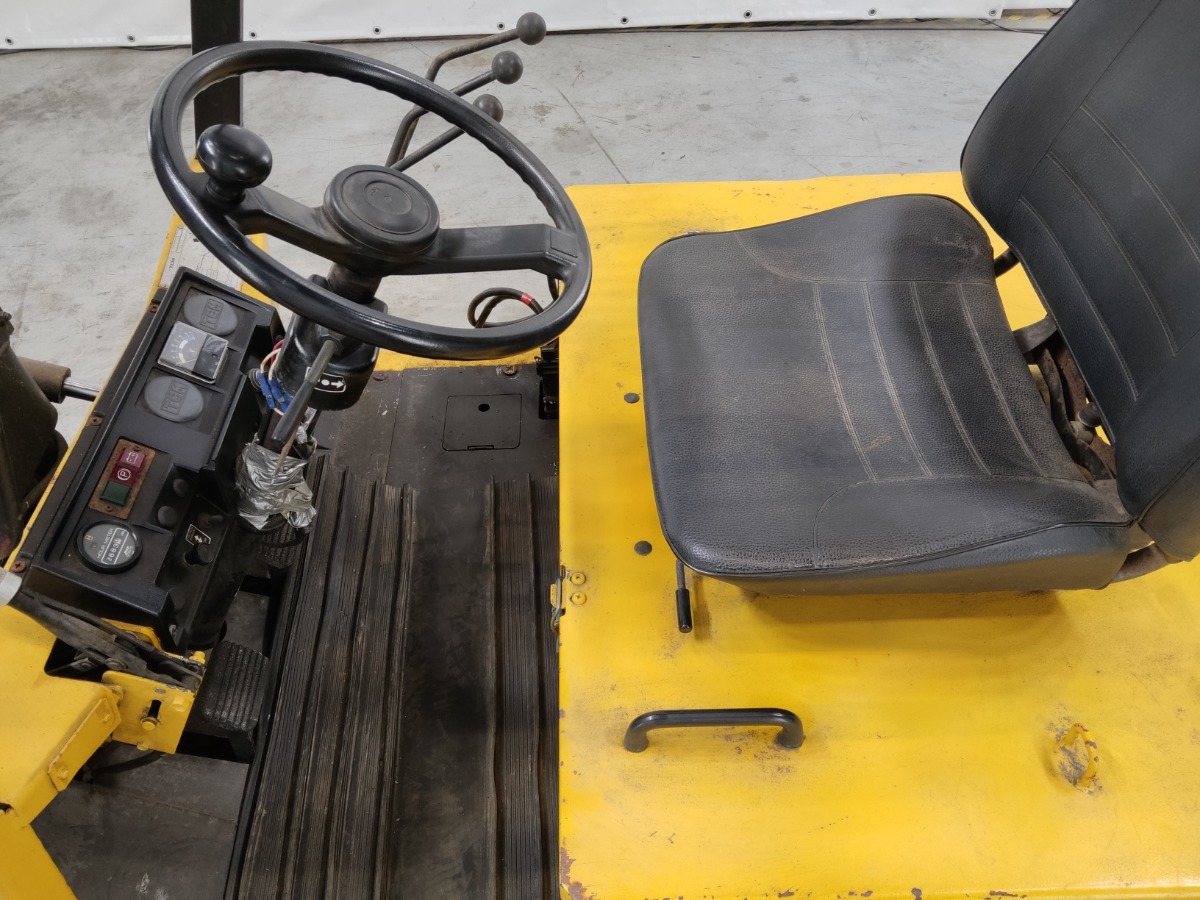 Tcm FBL25 Elektro 4 Rad-Stapler www.blackforxx.com