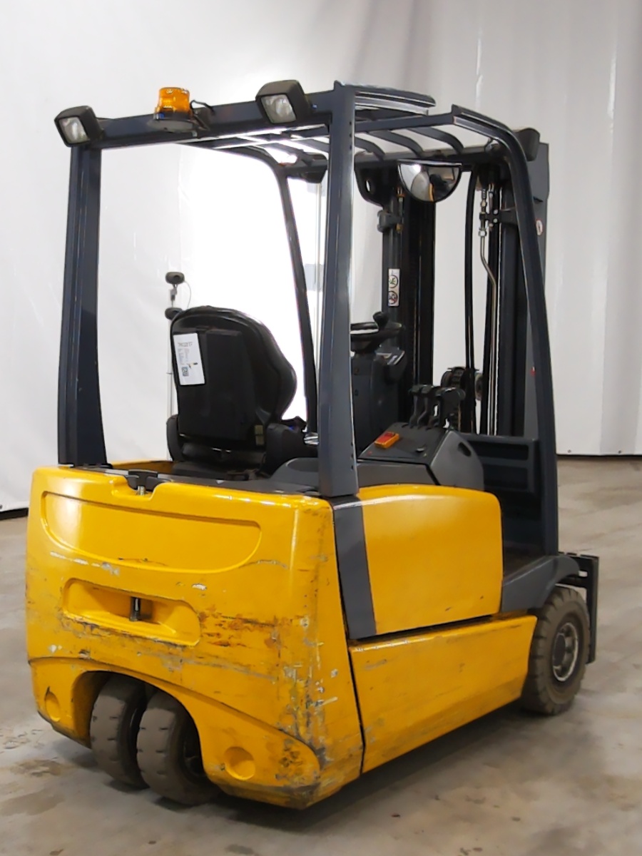 Jungheinrich EFGDF16LGE435DZ Electric 3-wheel forklift www.blackforxx.com