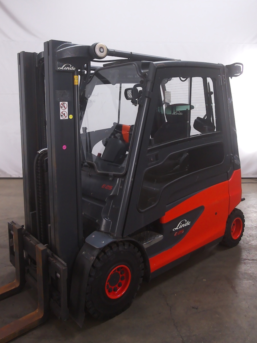 Linde E25L-01 Elctrica de 4 ruedas www.blackforxx.com