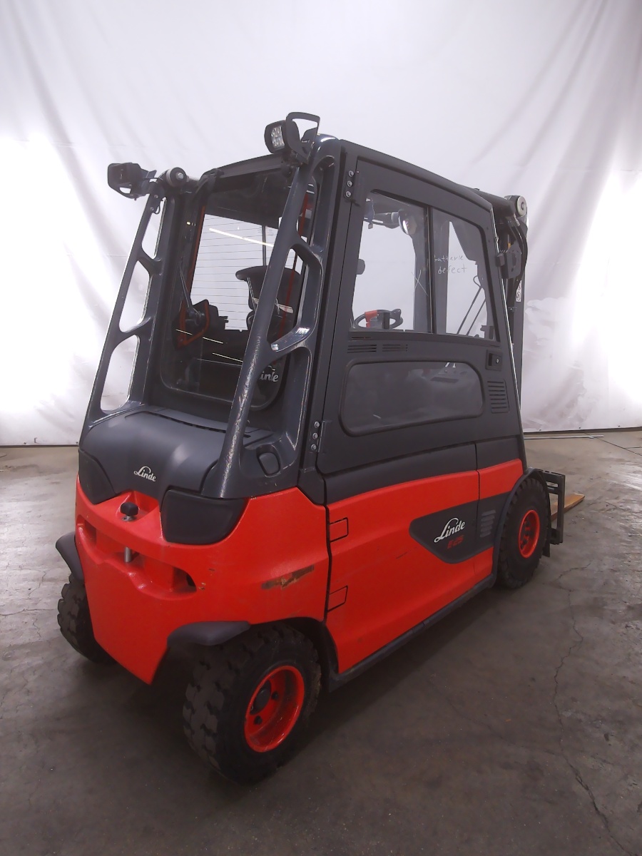 Linde E25L-01 Elctrica de 4 ruedas www.blackforxx.com
