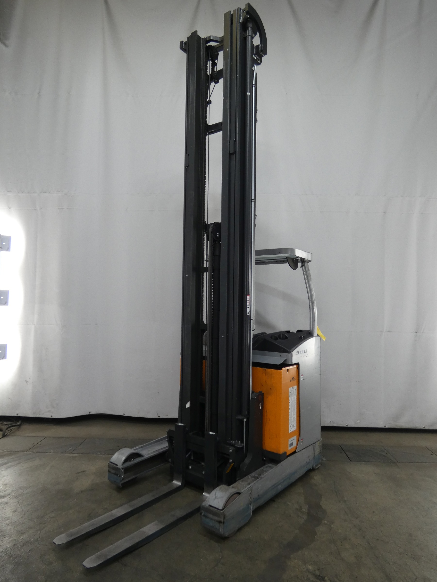 Still FM-X17 Reach Truck www.blackforxx.com