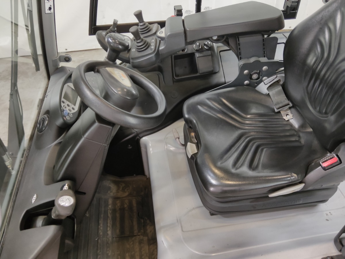 Still RX60-50 Elektro 4 Rad-Stapler www.blackforxx.com