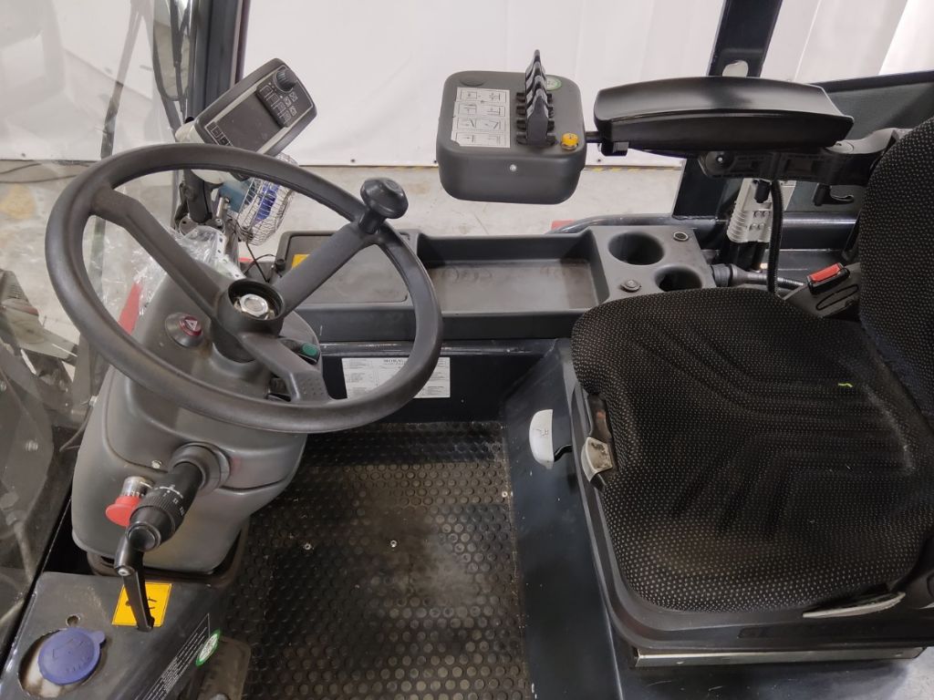 MORA EP150RA-600 Electric 4-wheel forklift www.blackforxx.com