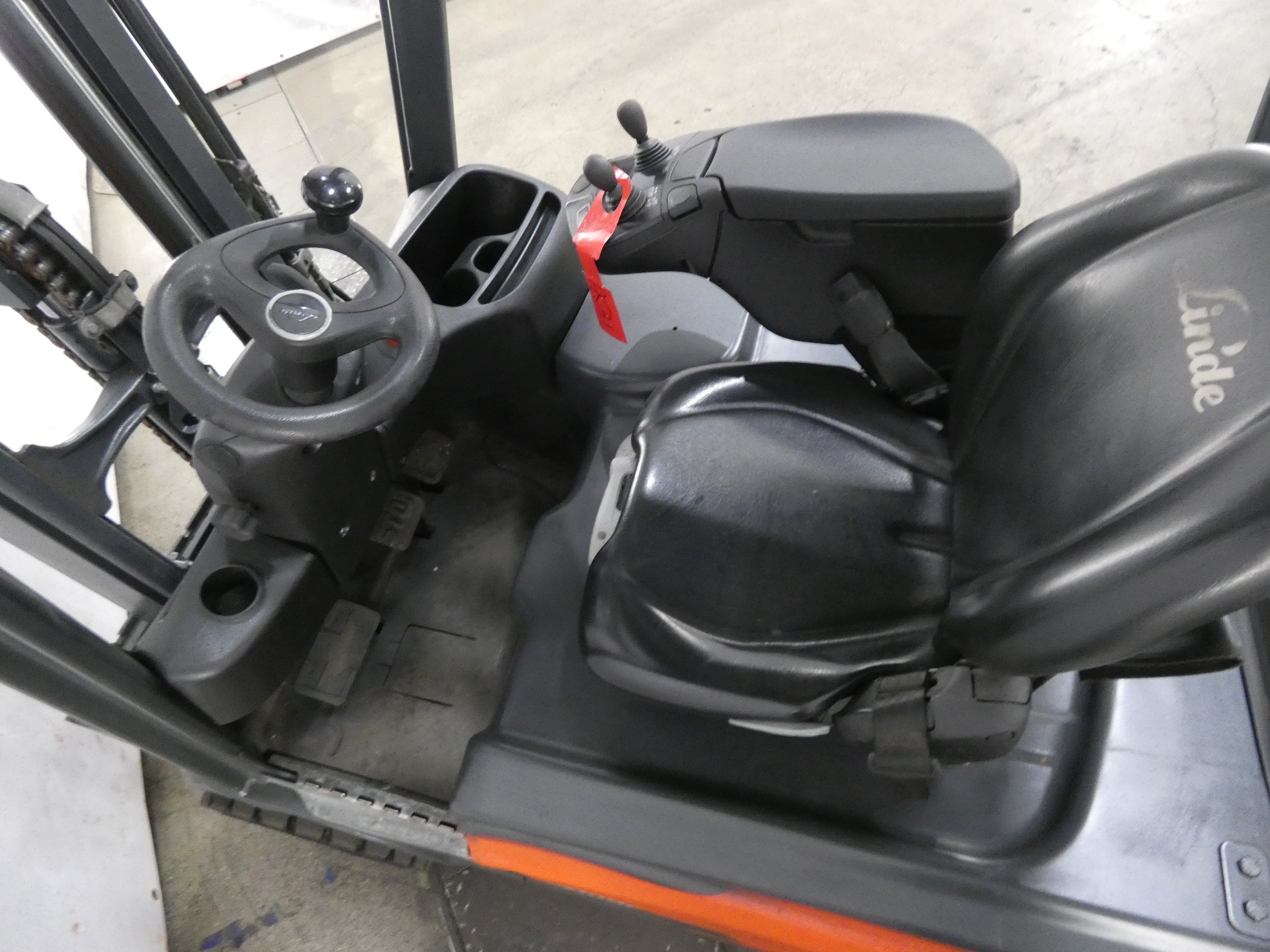 LINDE E16 Elektro 3 Rad-Stapler www.blackforxx.com