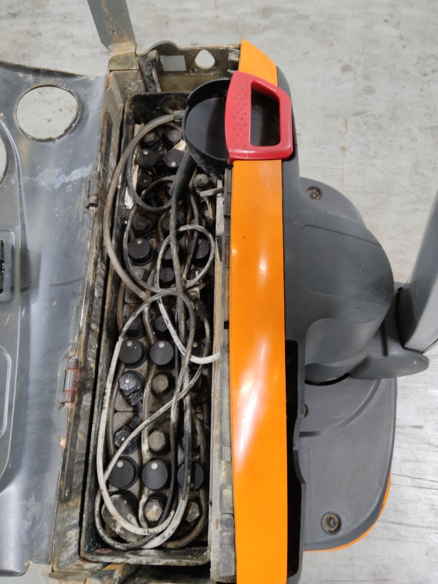 Still EXU16 Niederhubwagen www.blackforxx.com