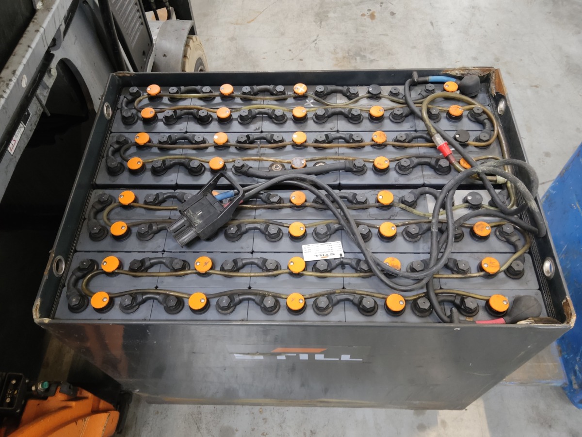 Still RX60-30 Elektryczny 4-kolowy www.blackforxx.com