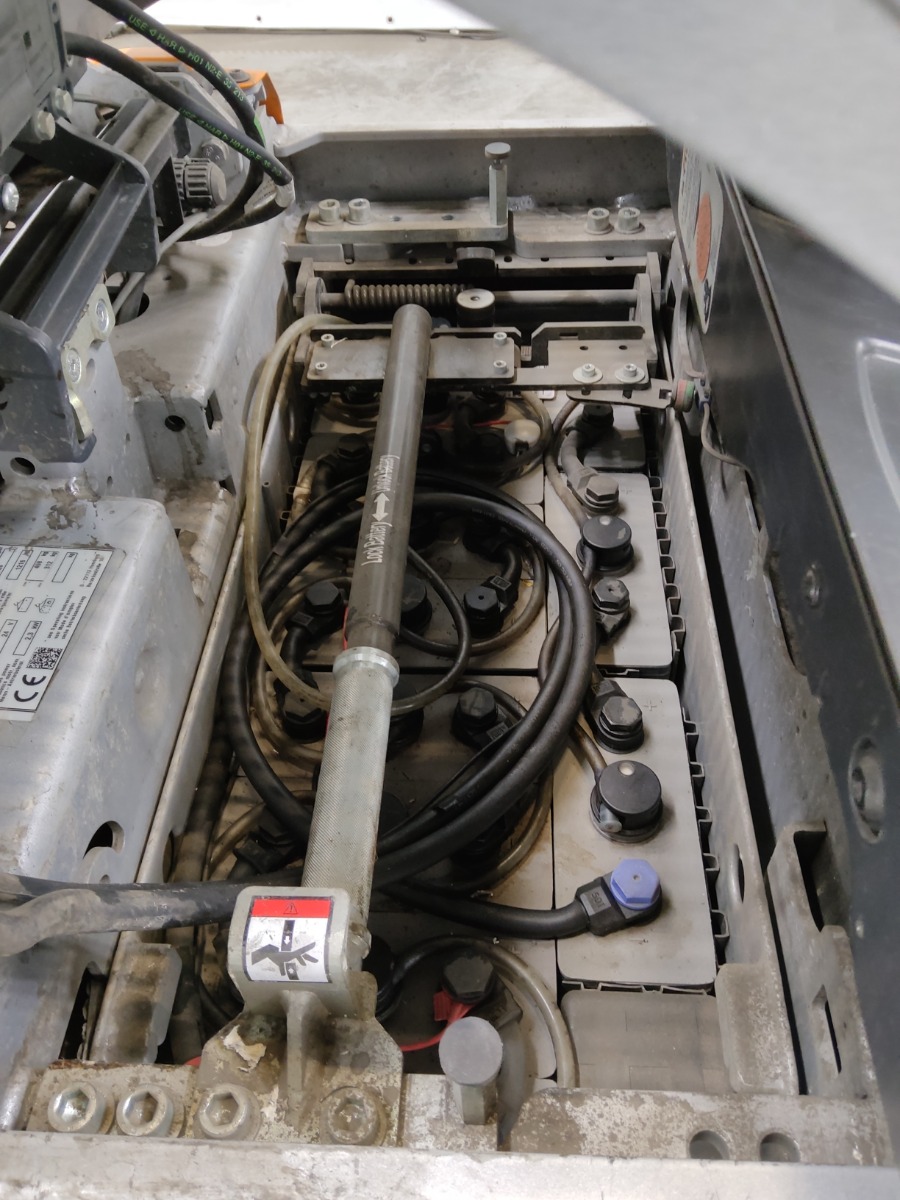 Still OXV08 Niederhubkommissionierer www.blackforxx.com