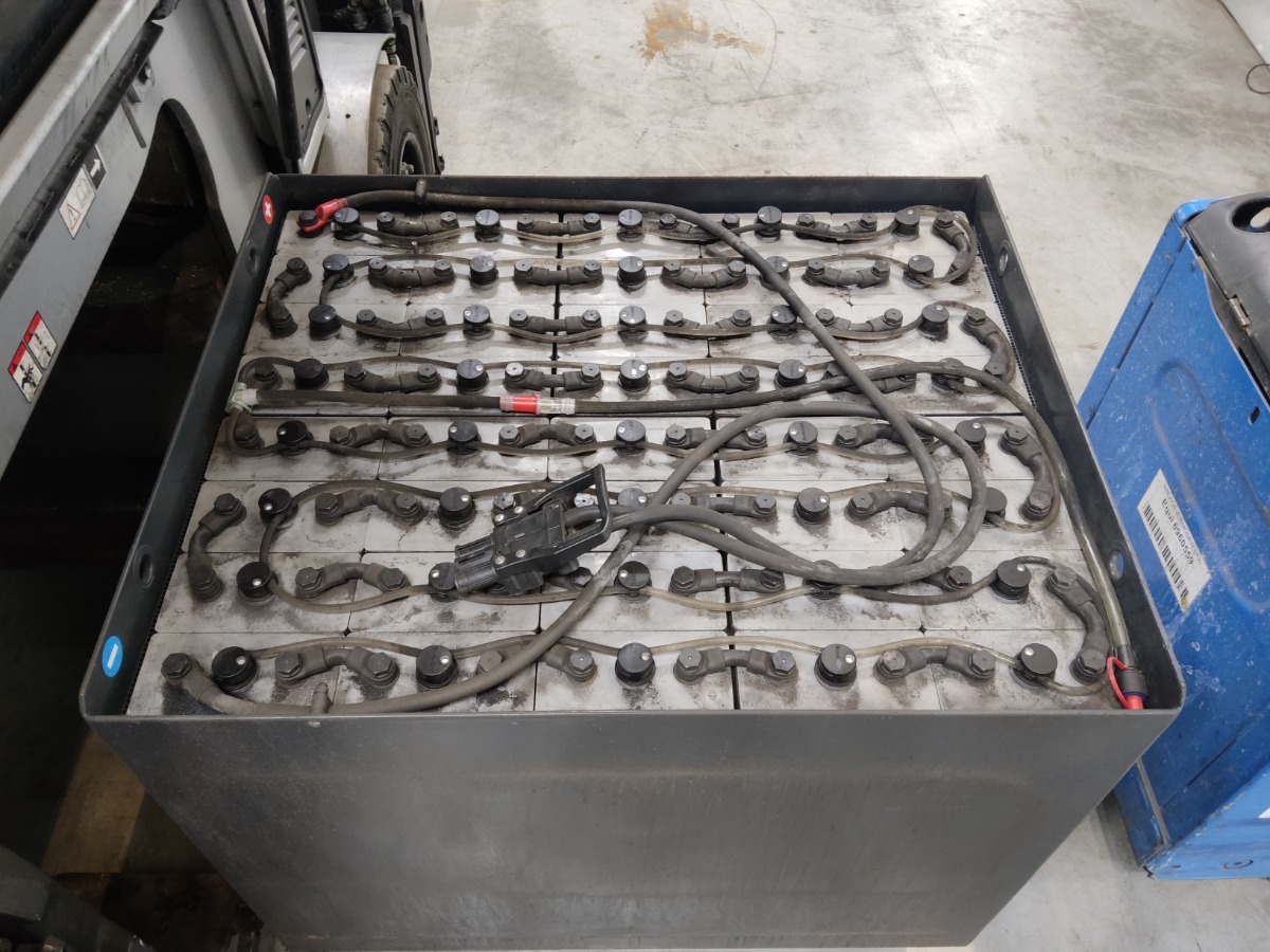 Still RX60-40 Elektryczny 4-kolowy www.blackforxx.com