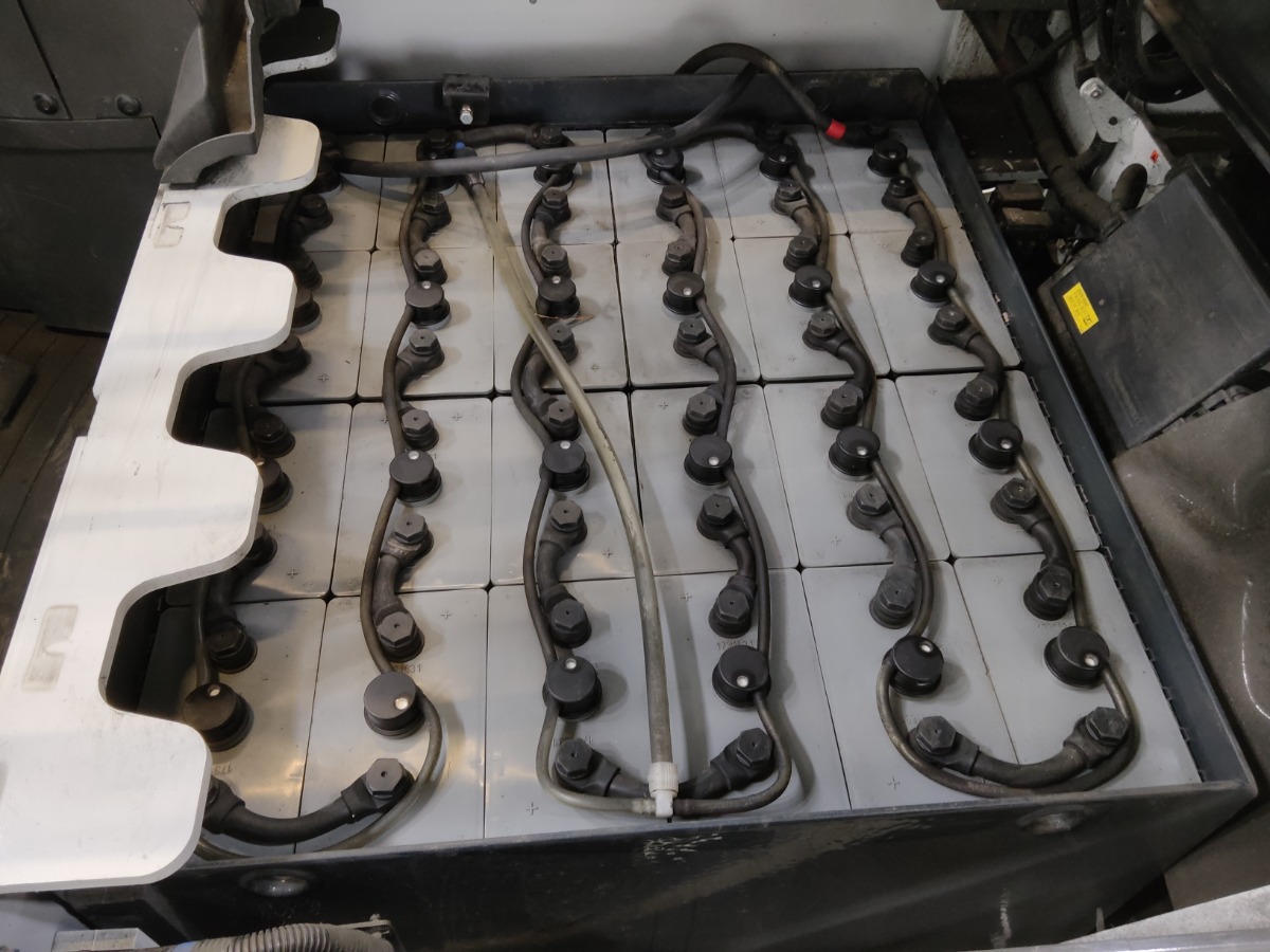 Weitere AG1N1L20Q/WAAGE Elektro 3 Rad-Stapler www.blackforxx.com