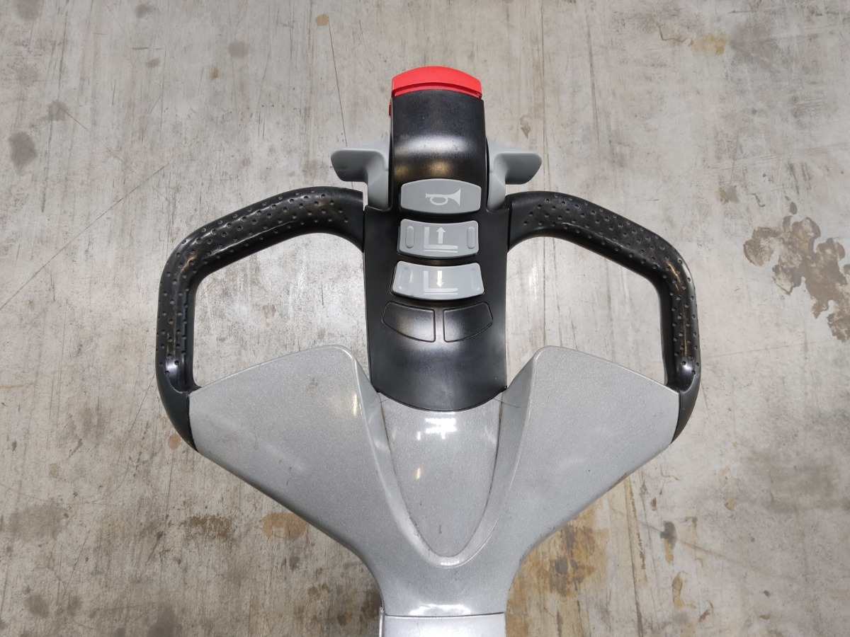 Still EXU18 Электротележка www.blackforxx.com