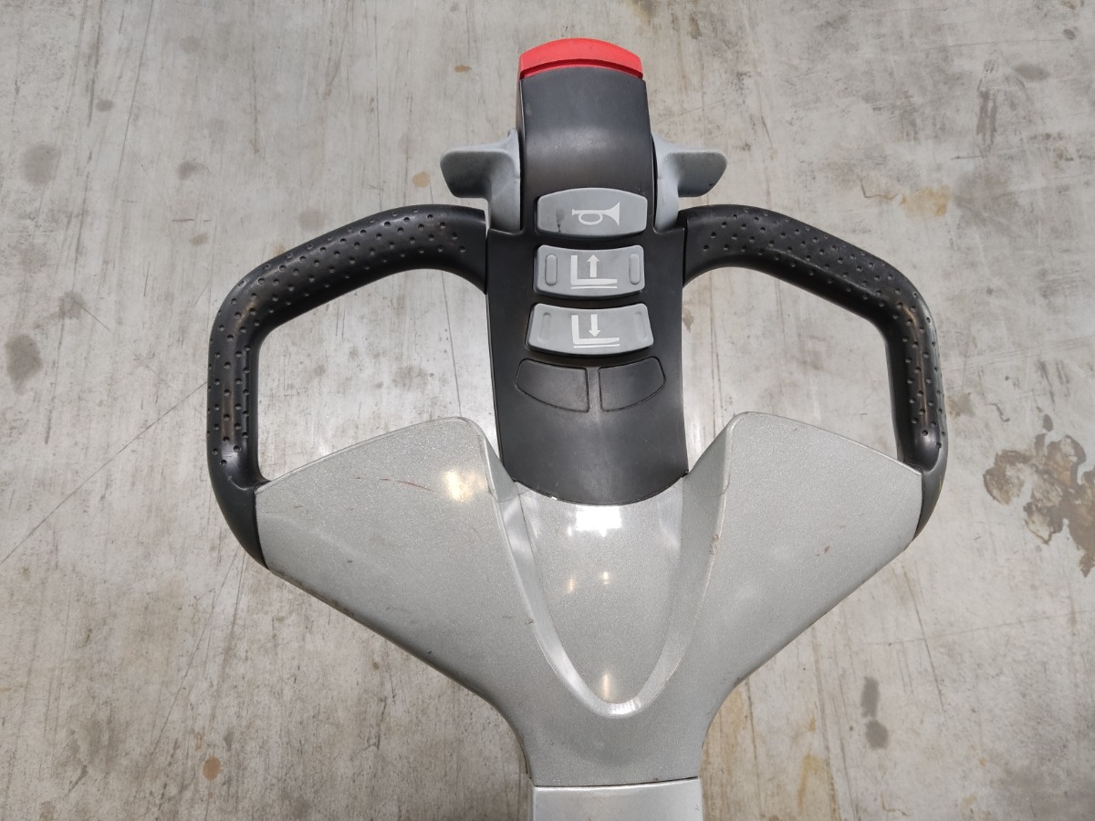 Still EXU18 Электротележка www.blackforxx.com