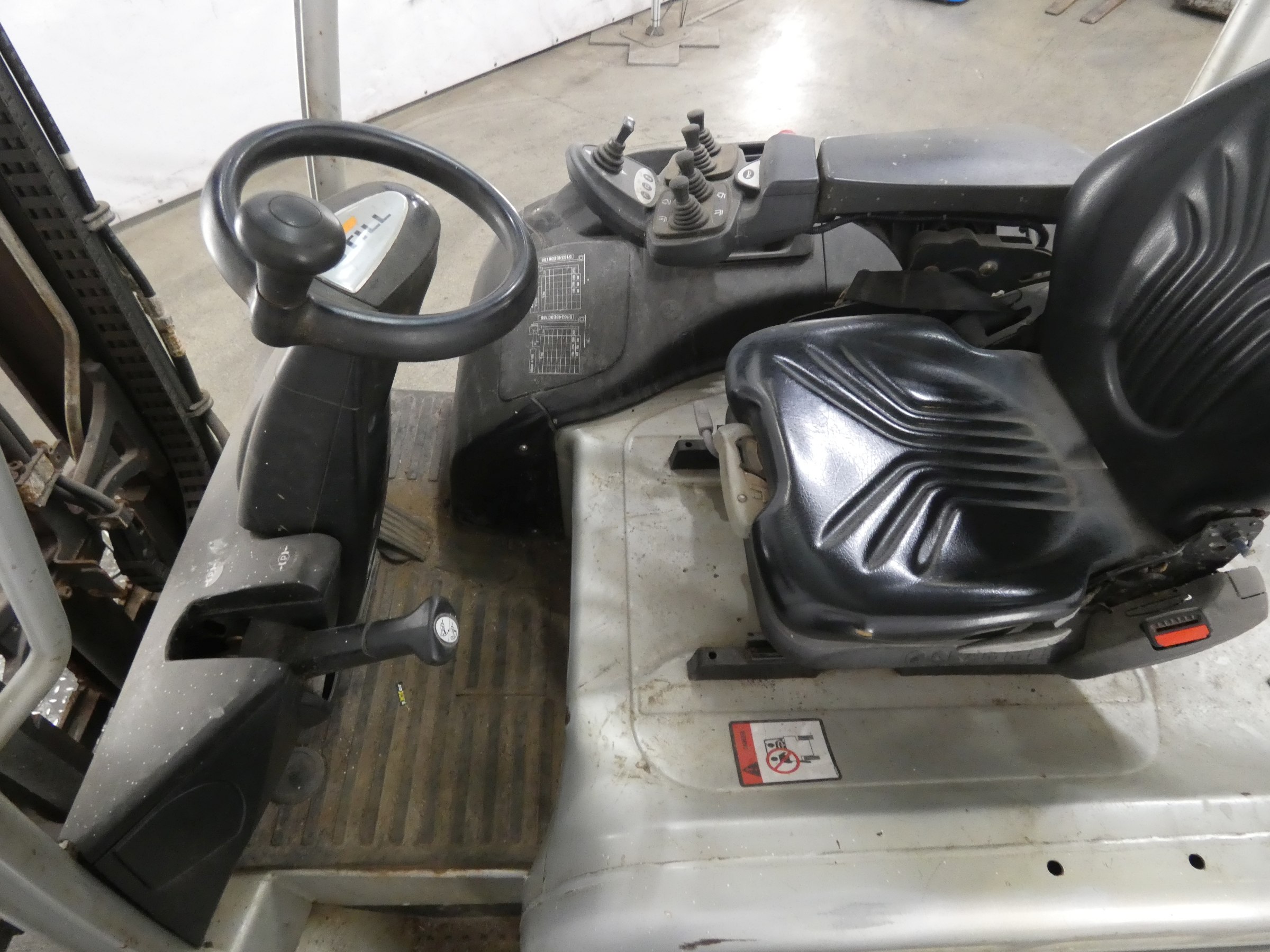 Still RX60-25 Elektryczny 4-kolowy www.blackforxx.com