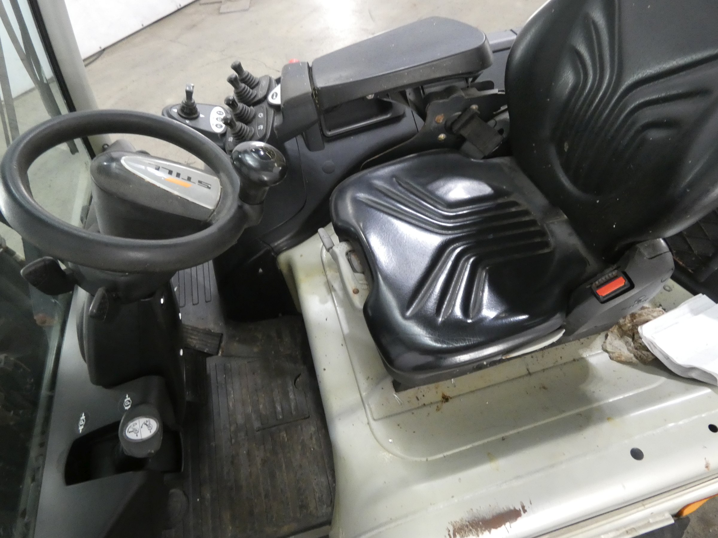 Still RX60-25 Elektryczny 4-kolowy www.blackforxx.com