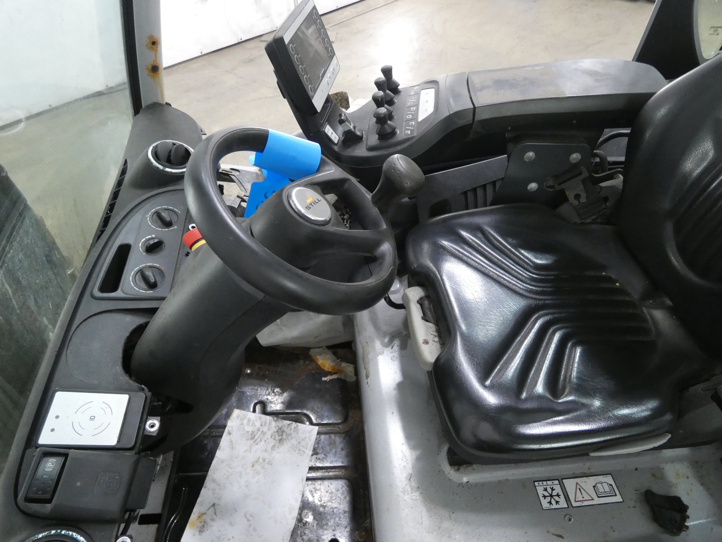 Still RX60-25 Elektryczny 4-kolowy www.blackforxx.com