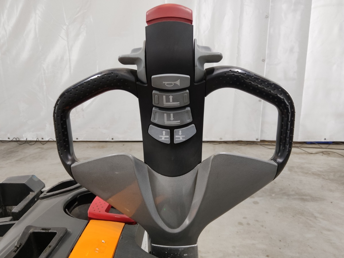 Still EXU-H18 High Lift stacker www.blackforxx.com