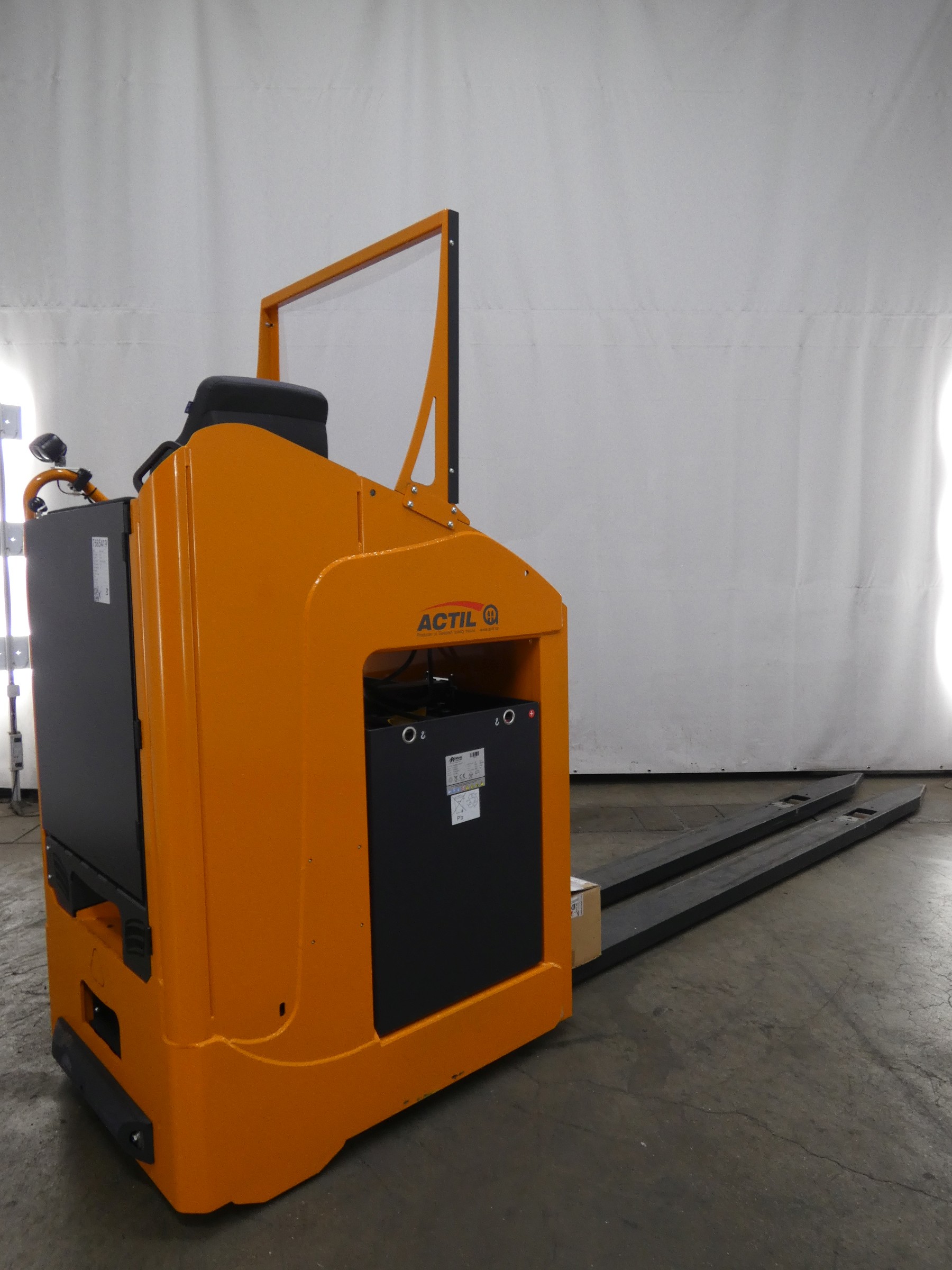 Actil WR33T/3600MM Transpallet elettrico www.blackforxx.com