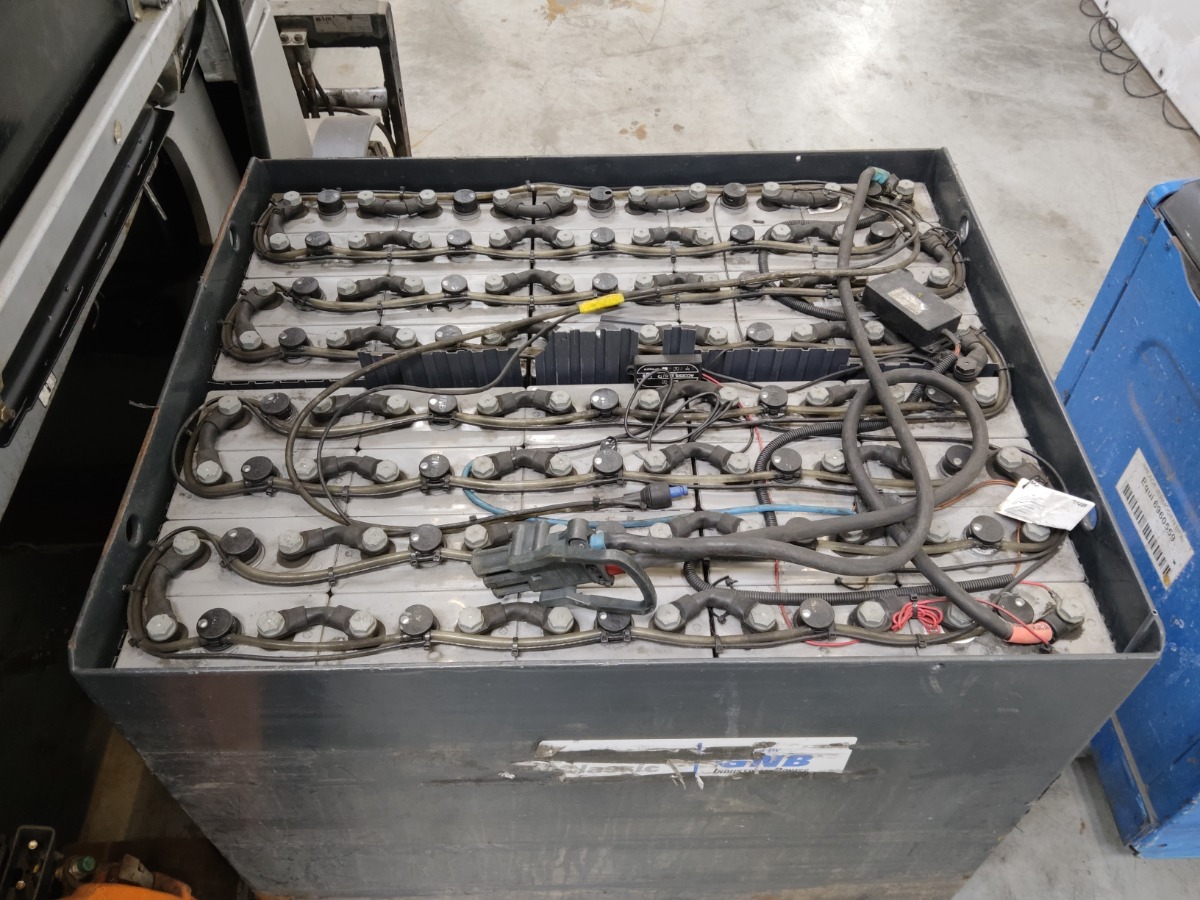 Still RX60-35/GETR�NKE Elektryczny 4-kolowy www.blackforxx.com