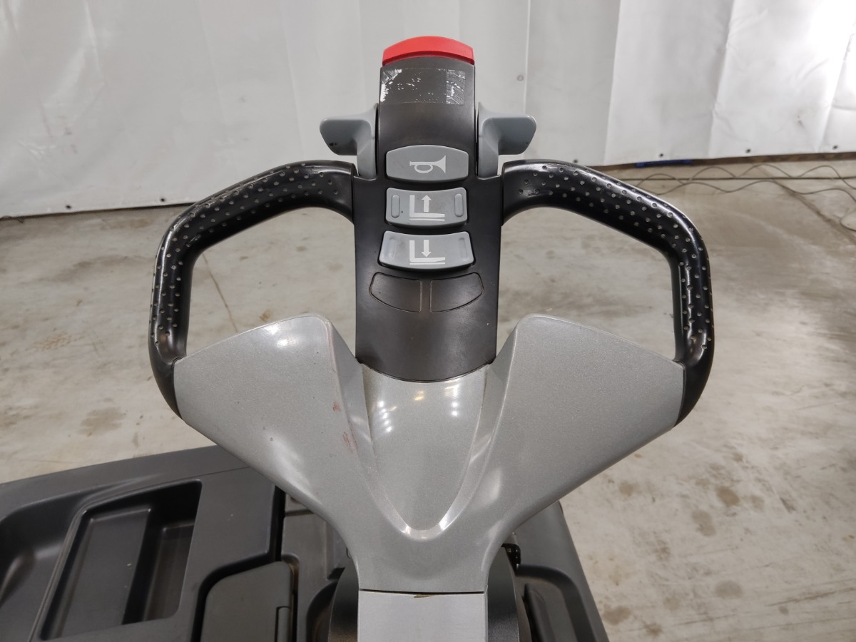 Still EXH-SF20 Electric Pallet Truck www.blackforxx.com