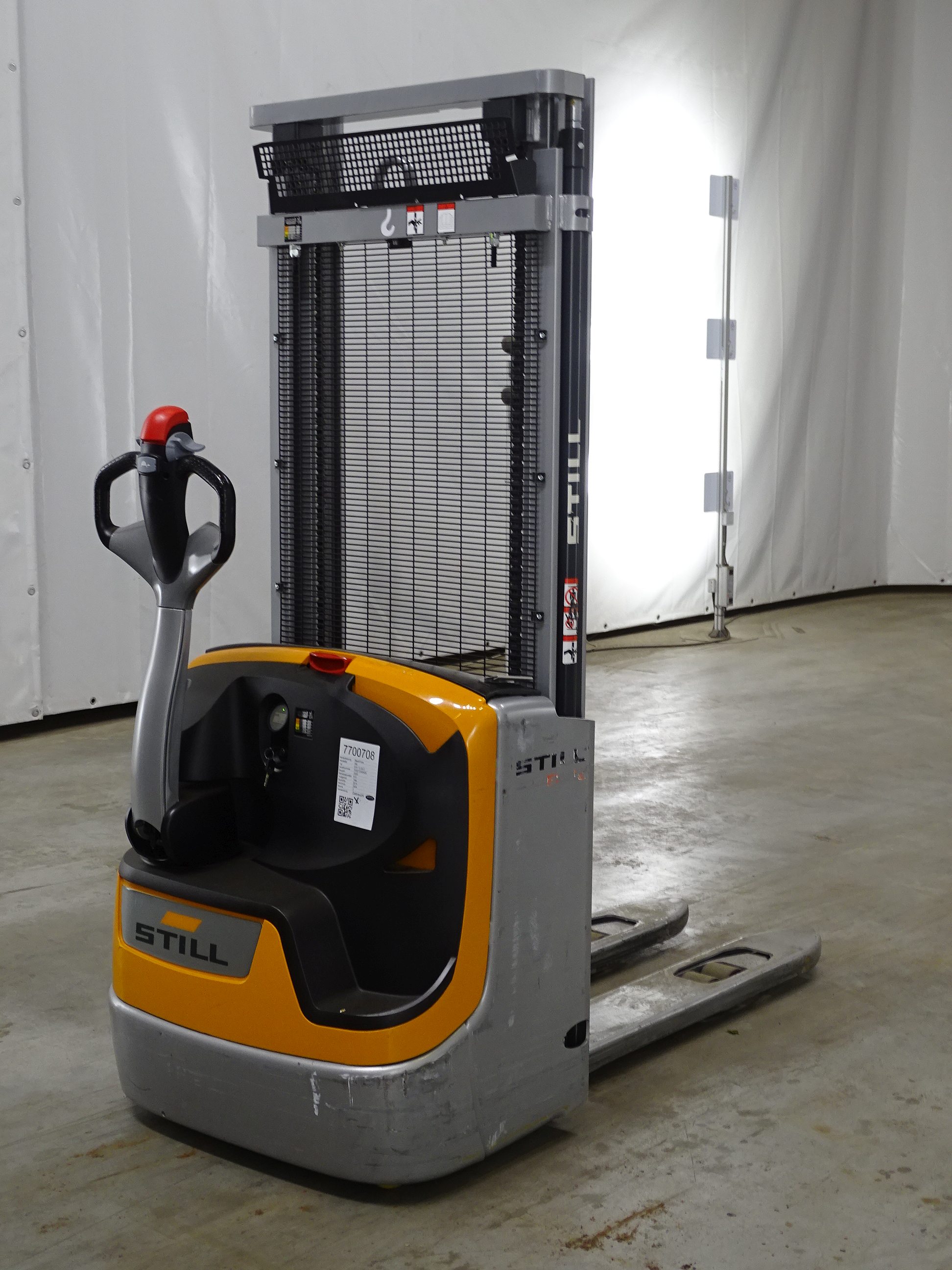 Still EXV12 Stapelaar www.blackforxx.com