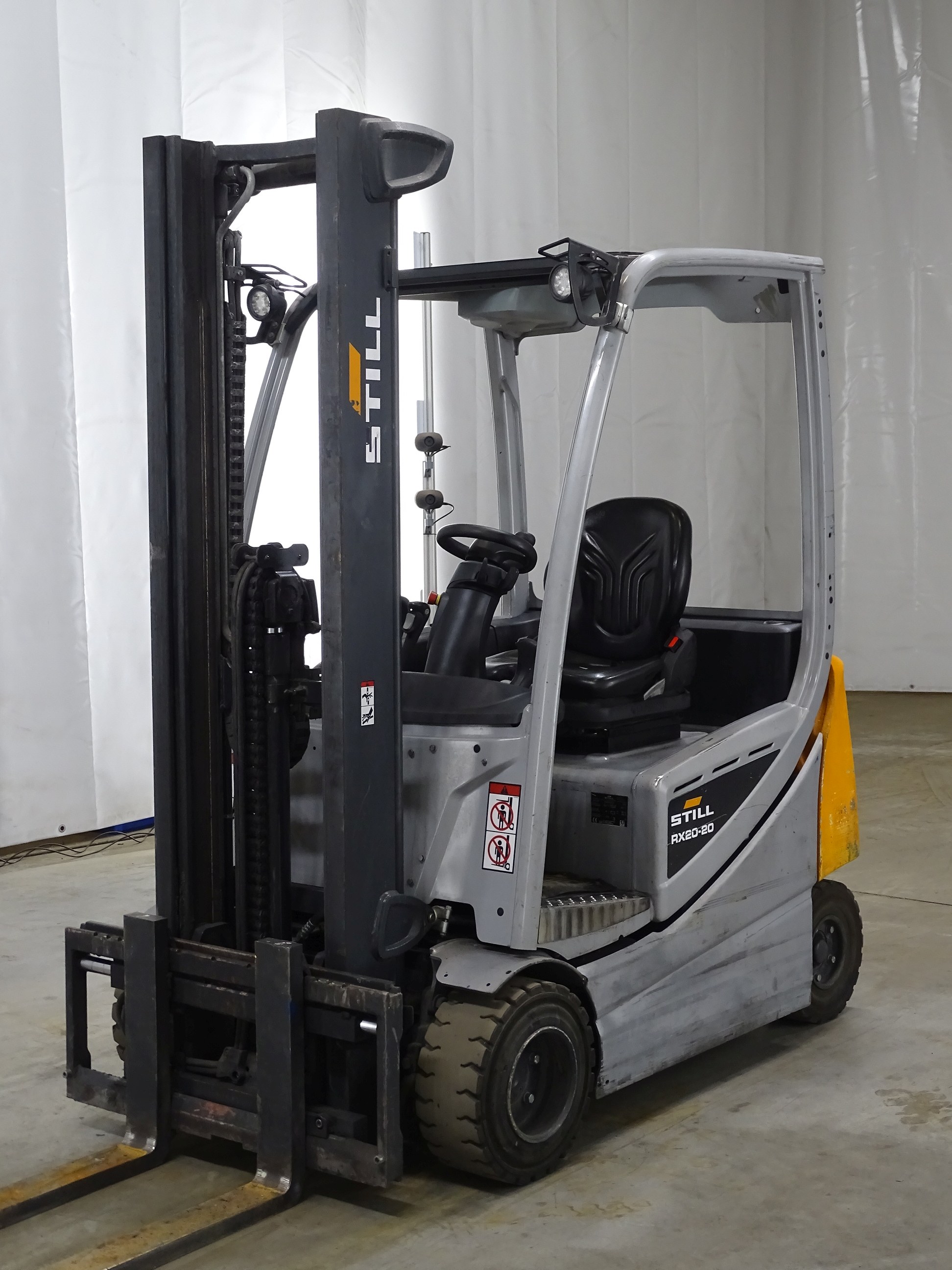 Still RX20-20P Elektro 4 Rad-Stapler www.blackforxx.com