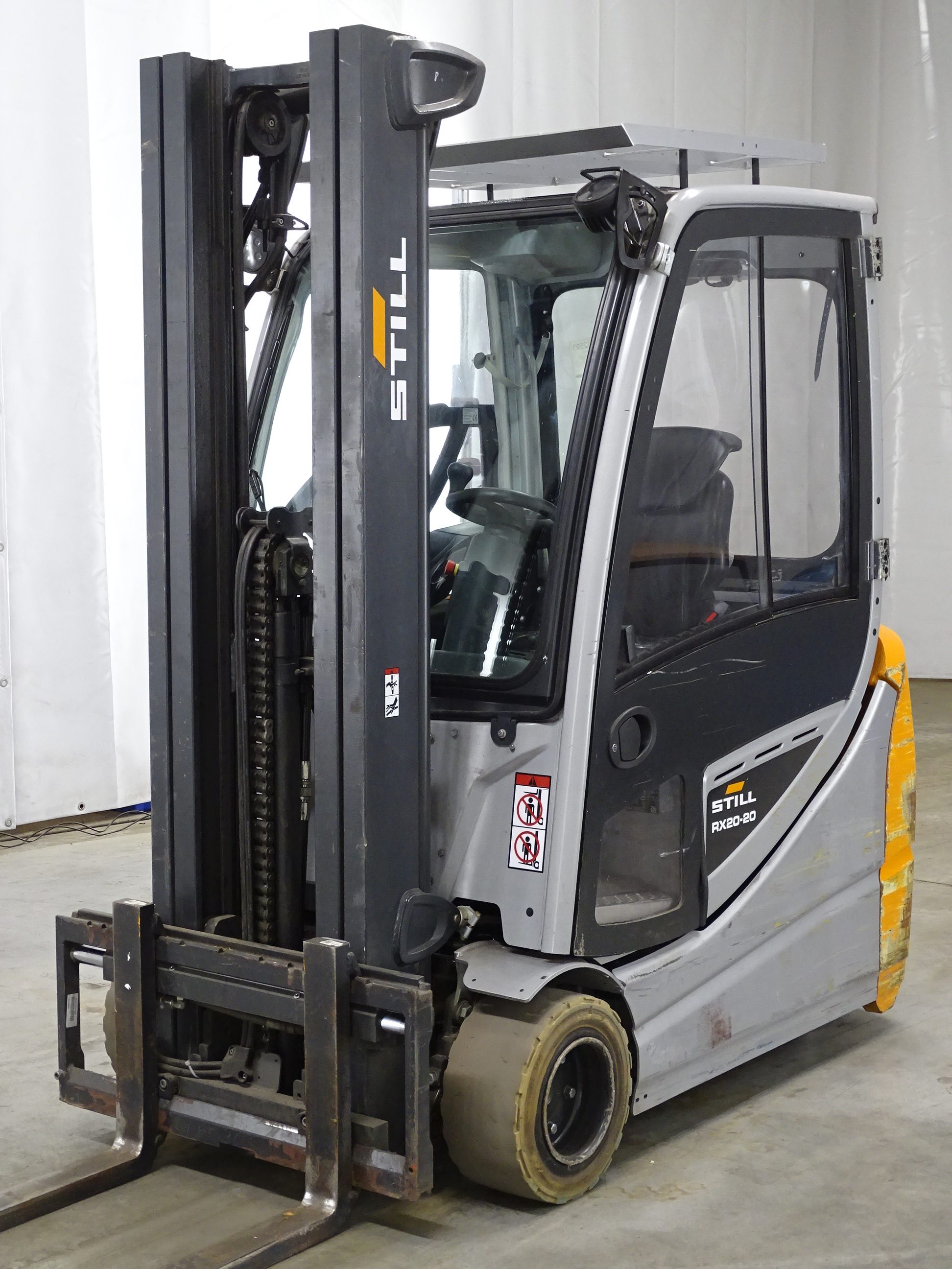 Still RX20-20L Elektro 3 Rad-Stapler www.blackforxx.com