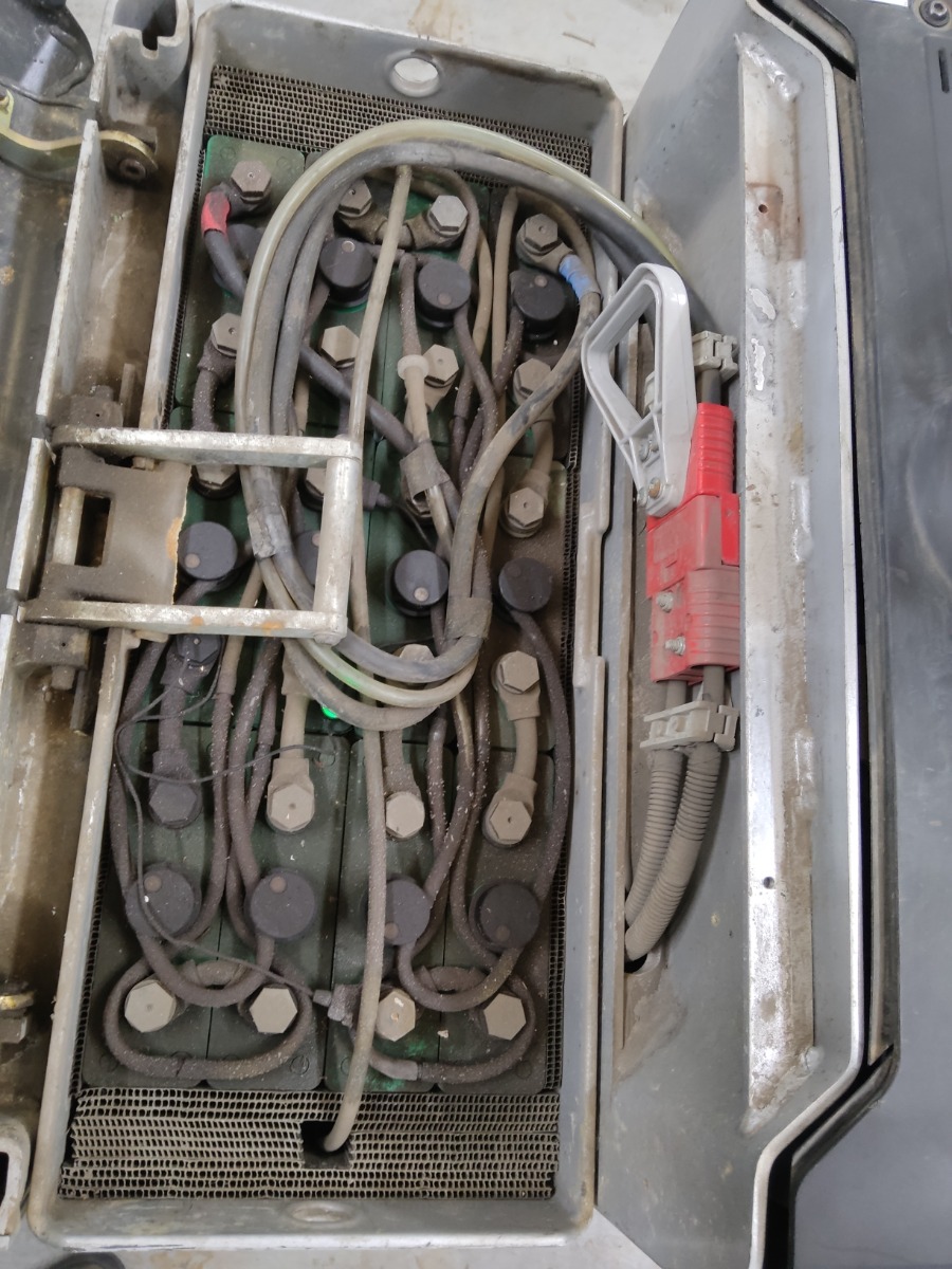 Still EXU-S22 Electric Pallet Truck www.blackforxx.com