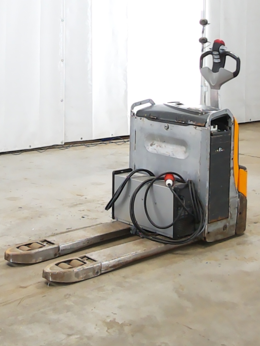 Still EXU18/LIION Electric Pallet Truck www.blackforxx.com