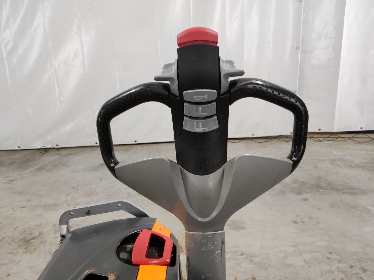 Still EXU18/LIION Electric Pallet Truck www.blackforxx.com