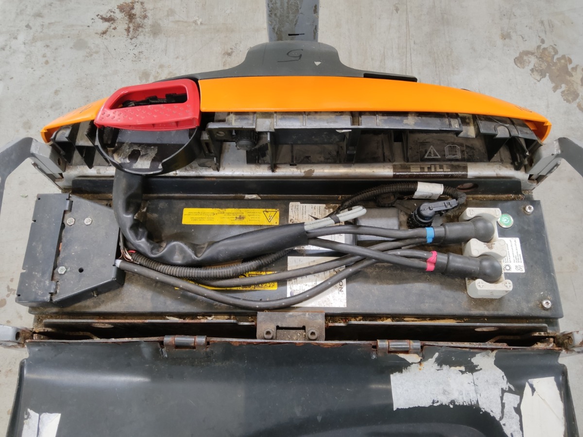 Still EXU18/LIION Electric Pallet Truck www.blackforxx.com